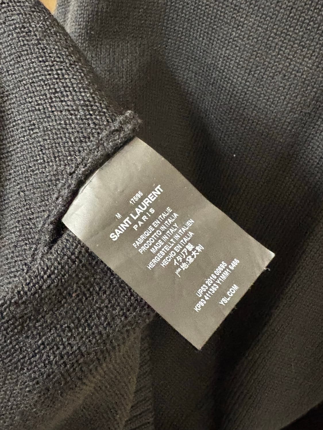 생로랑 16시즌 공룡 니트 상품이미지3