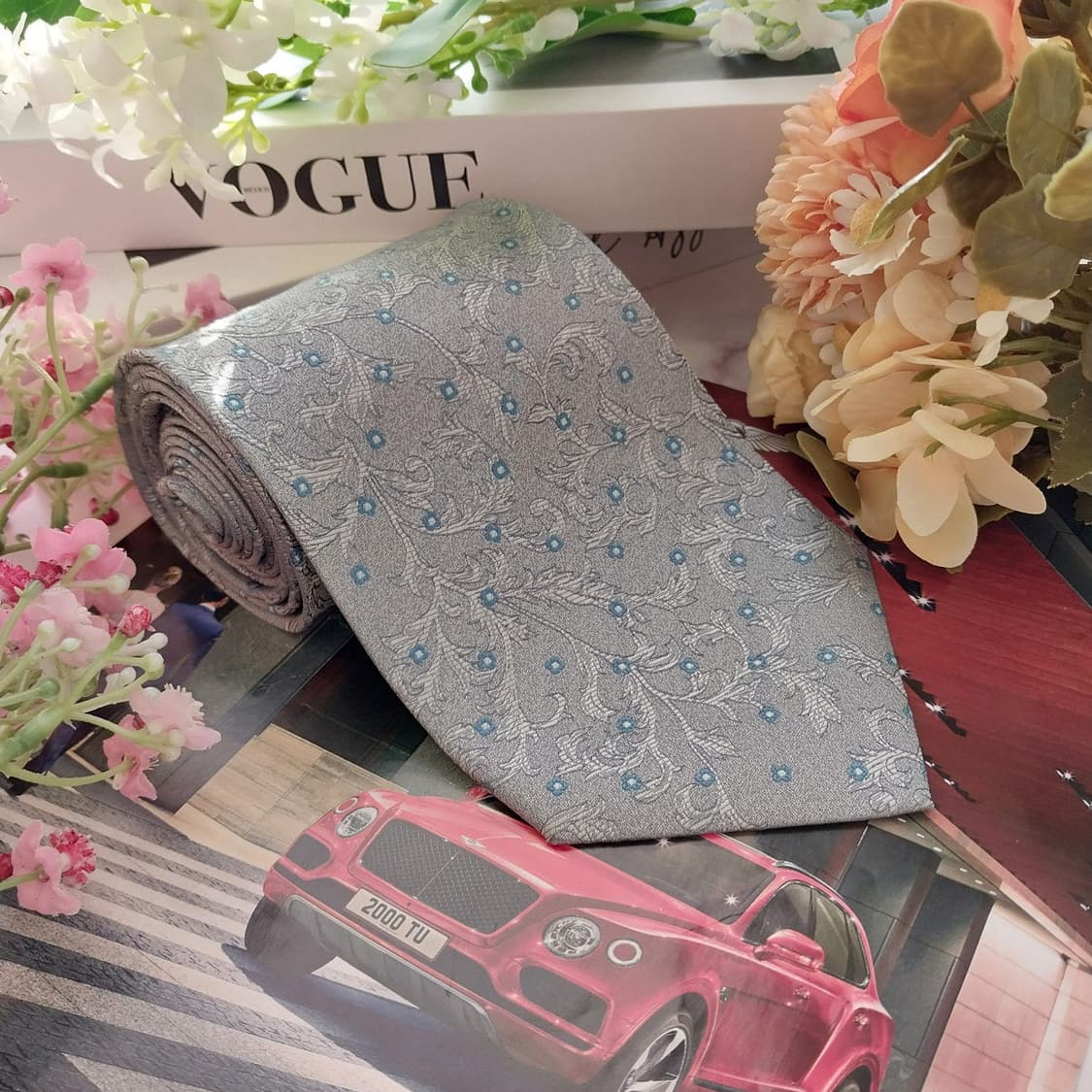 까르뱅 실크 그레이 플로럴 자카드 넥타이 9.5cm A+등급 K1550
 상품이미지2