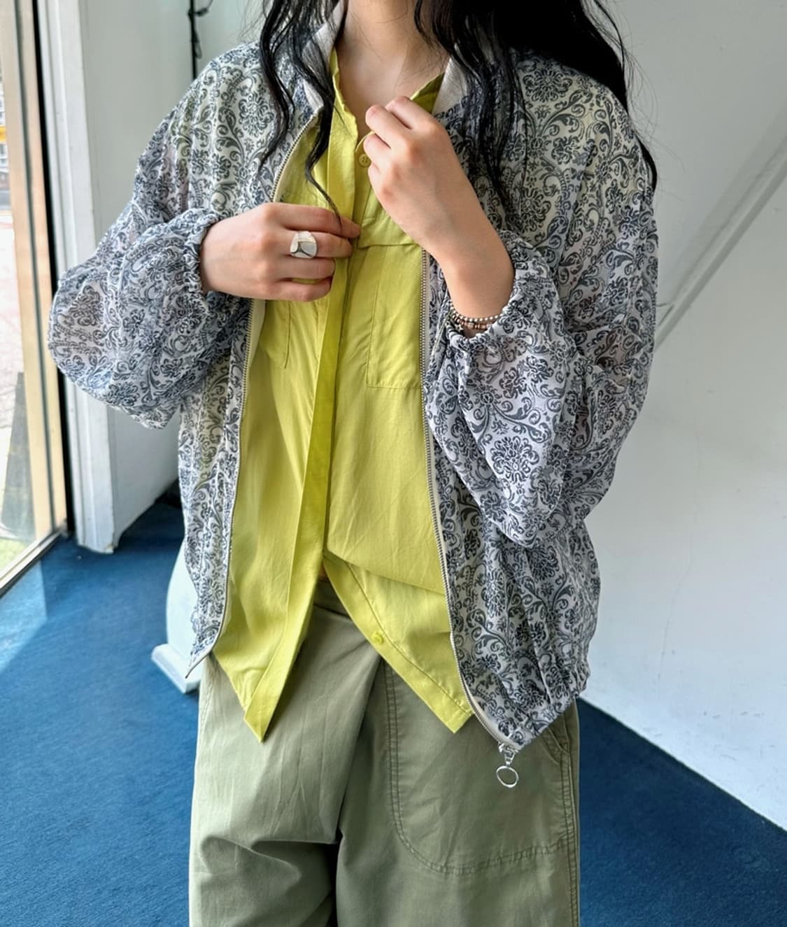 Sheer fabric loose zip blouson 상품이미지10