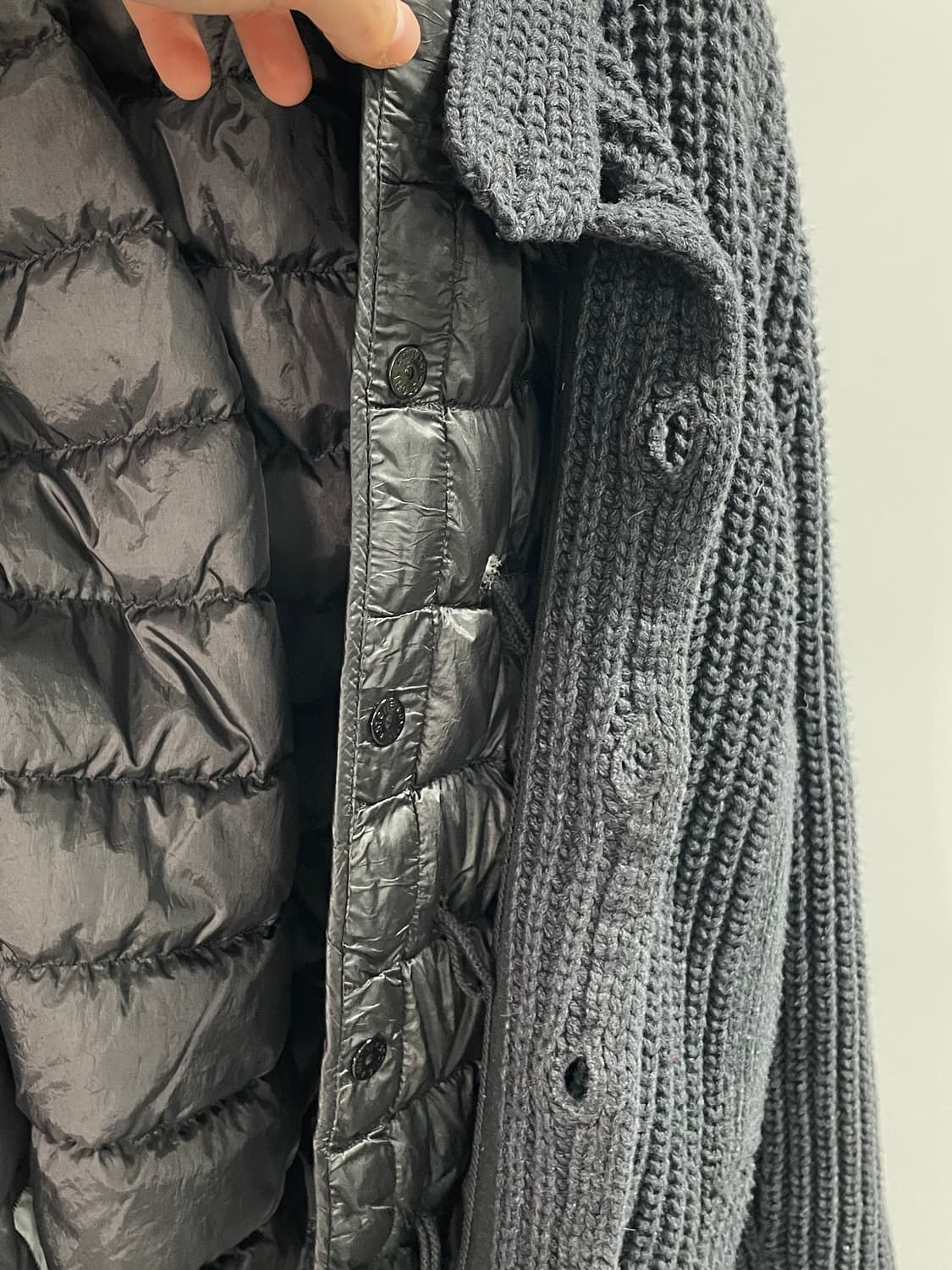 21FW 스톤아일랜드 와펜 레이어드 내피 가디건 (on.147) 상품이미지5