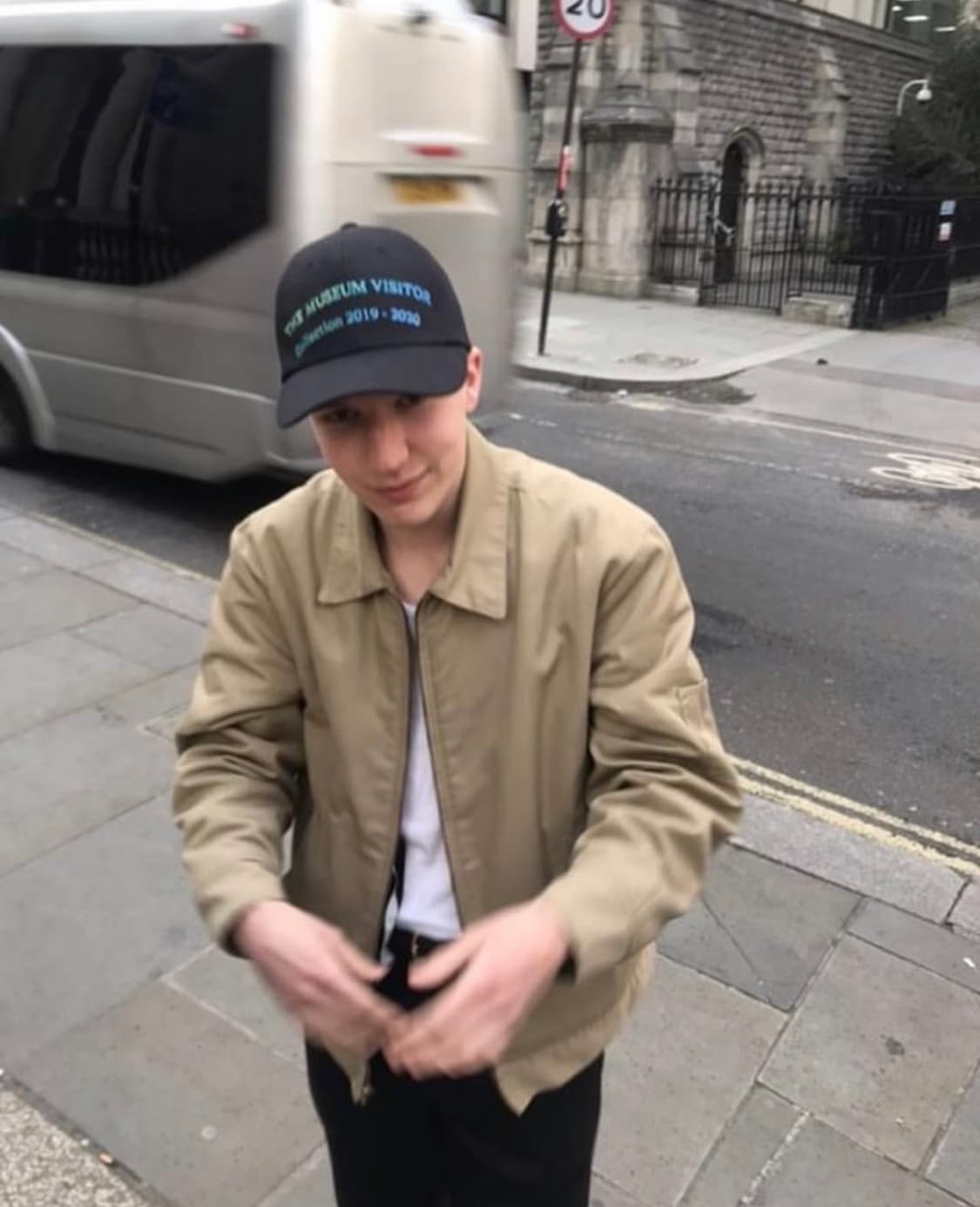 더뮤지엄비지터 볼캡 모자 상품이미지2