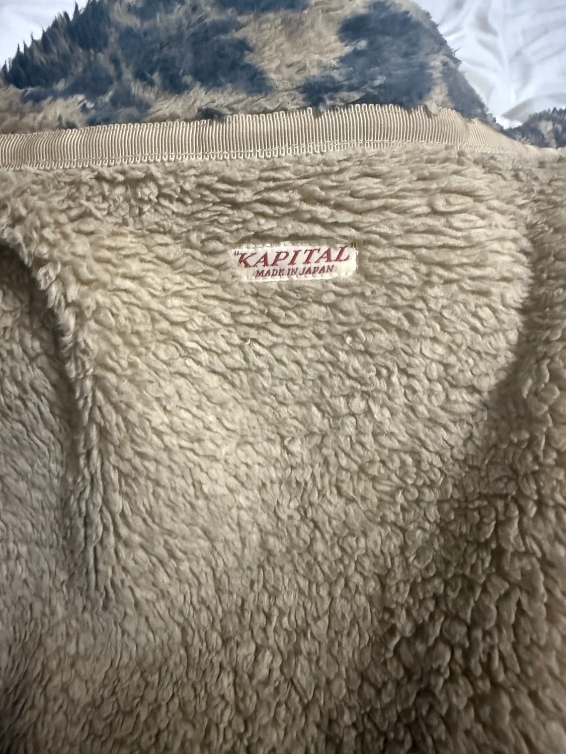 캐피탈 디마스크 패턴 마리아 후리스  상품이미지3