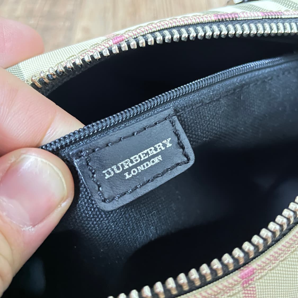 버버리 원통 노바체크 백 상품이미지8