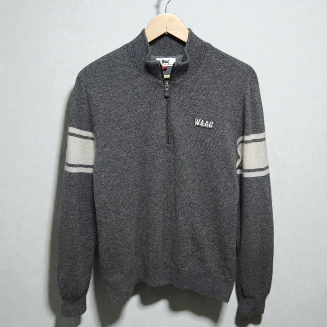 여성55 WAAC 왁 니트 방풍 니트 반집업 그레이 상품이미지2