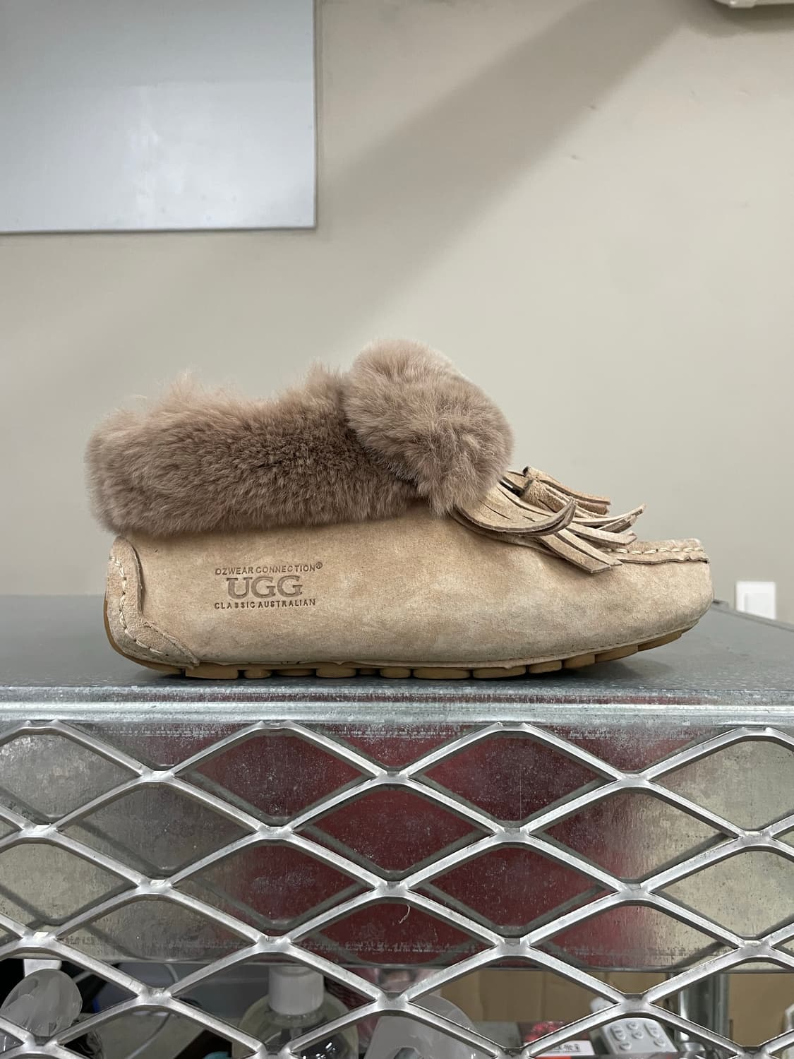 어그 오즈웨어 태슬 양털 모카신 220 상품이미지4