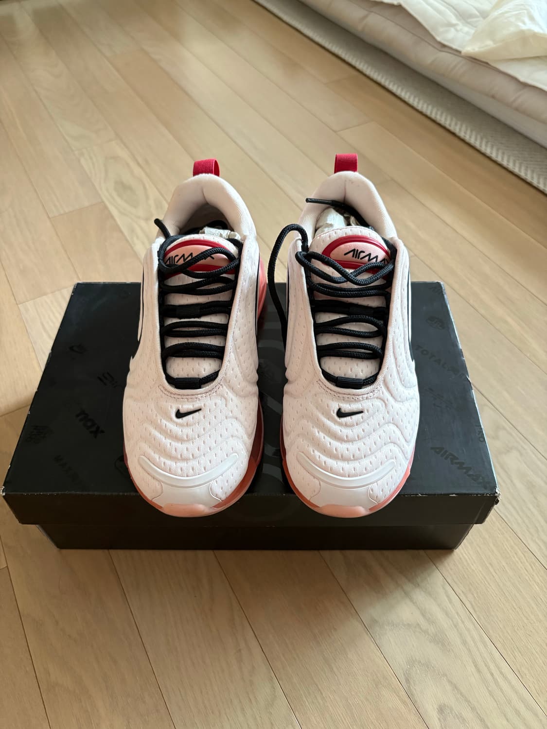 W NIKE AIR MAX 720 상품이미지4