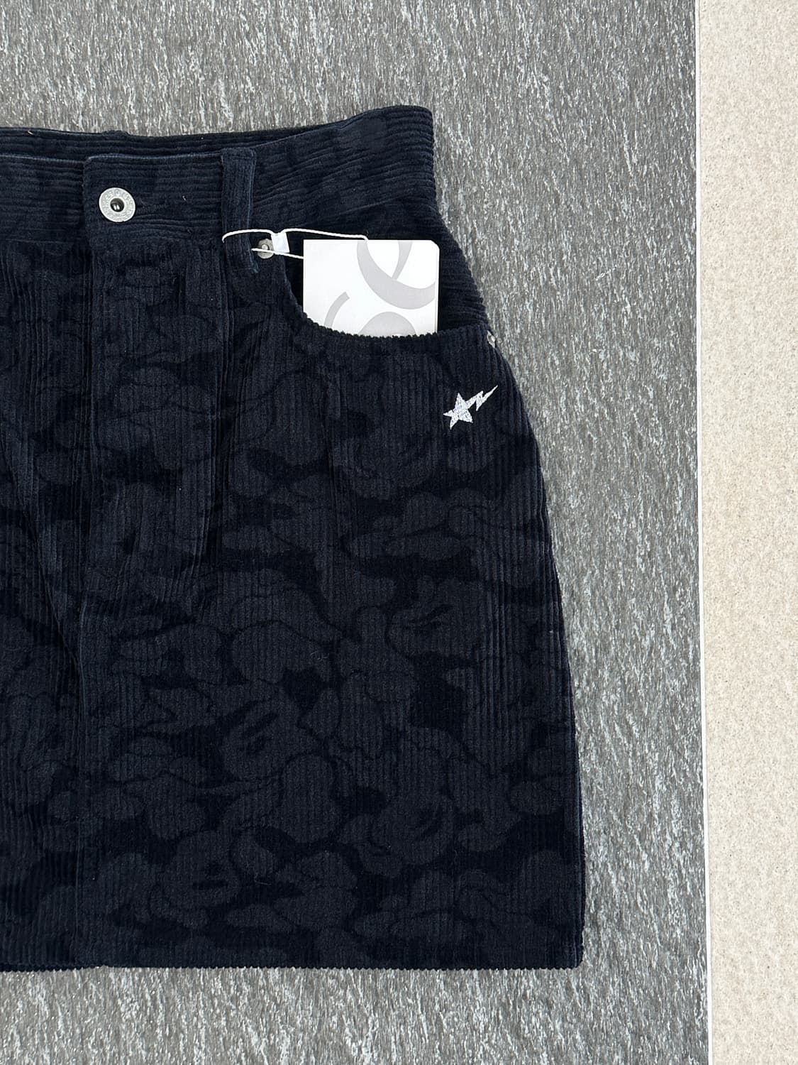 베이프 솔리드카모 코듀로이 스커트 상품이미지2