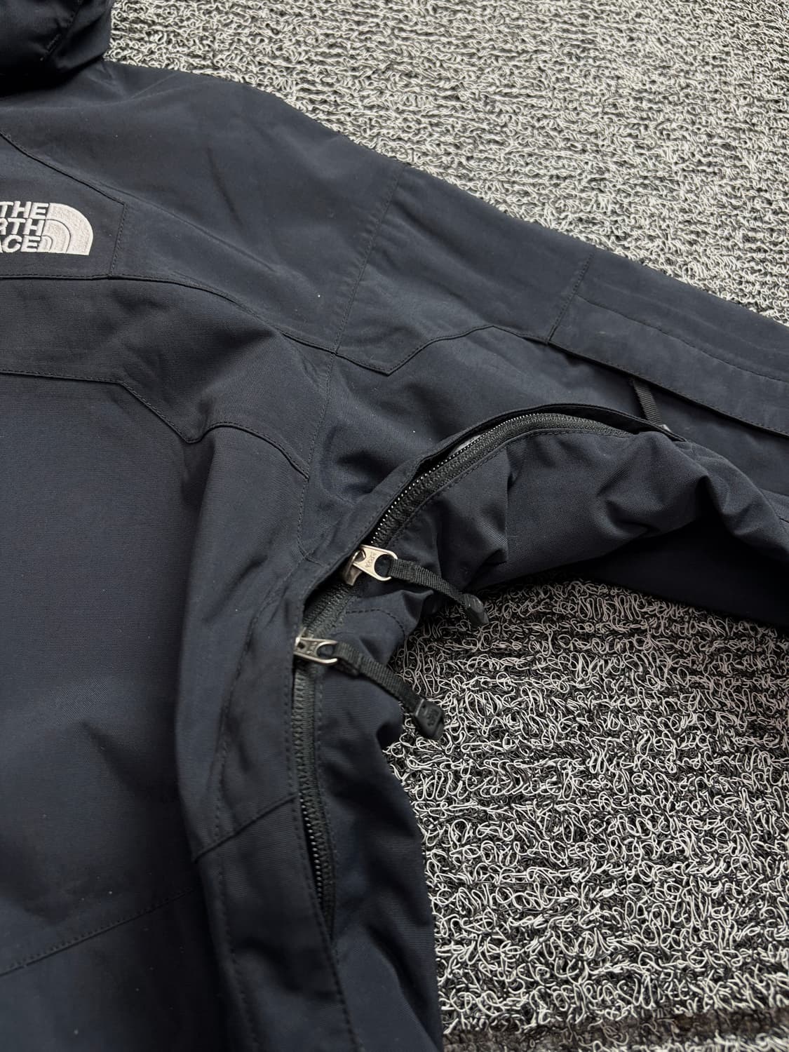 노스페이스 하이벤트 테크웨어 마운틴 자켓 블랙 2146 상품이미지5