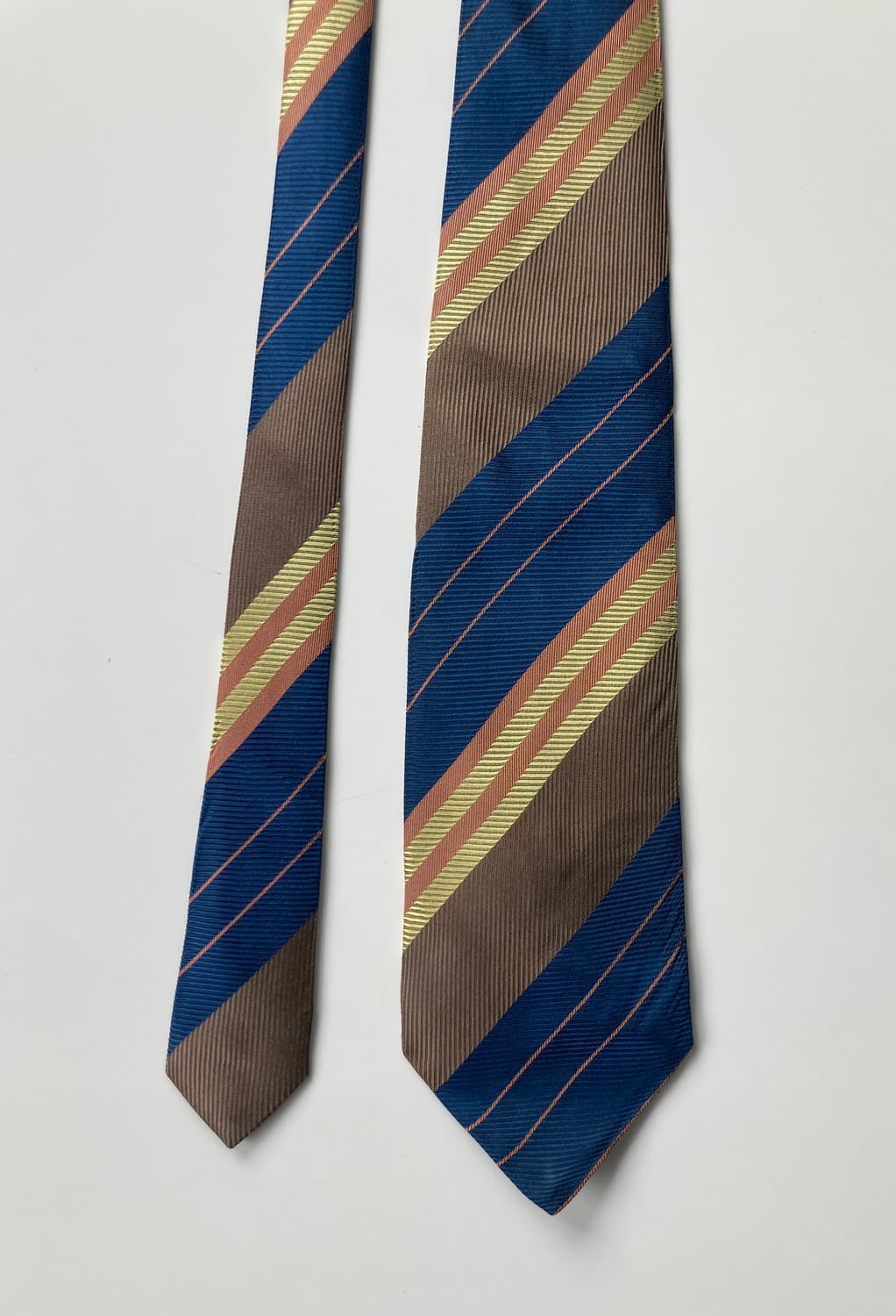 트루사르디 넥타이 상품이미지1