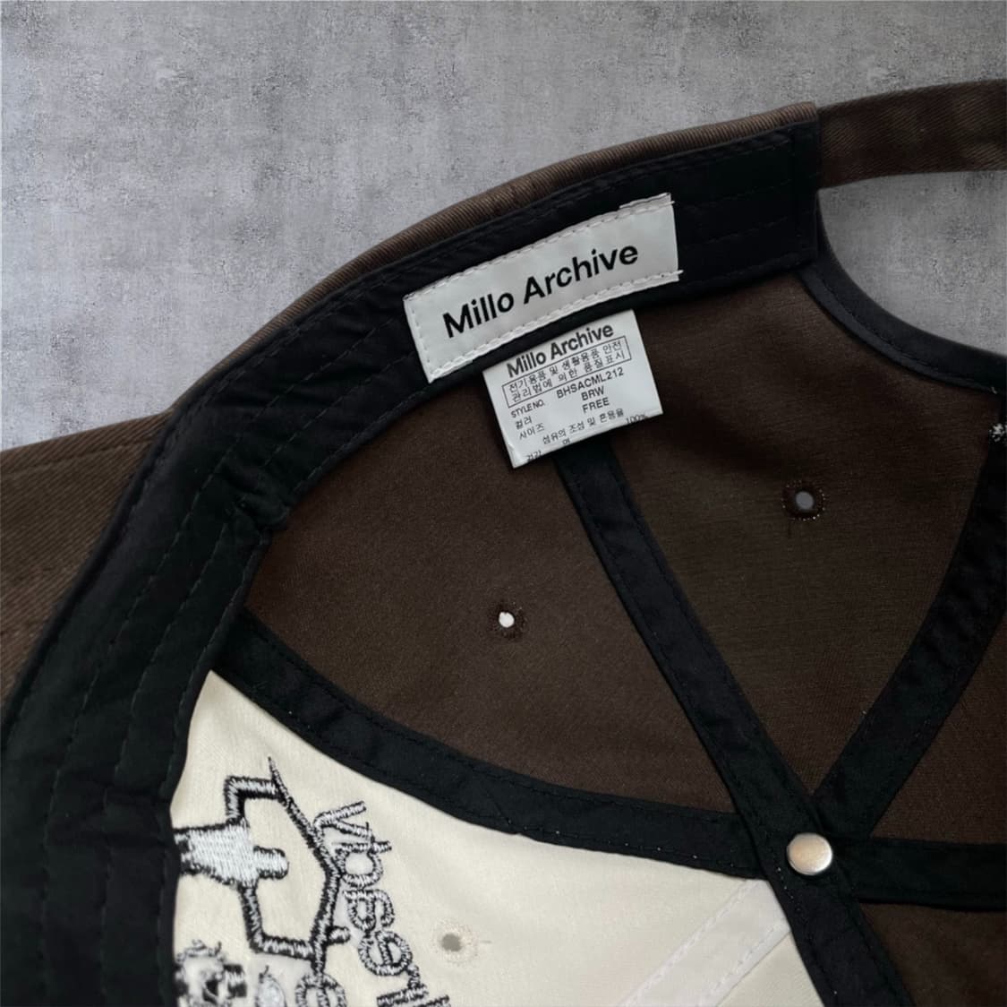 밀로 아카이브 Millo Archive 브라운 투톤 레터링 볼캡 상품이미지7