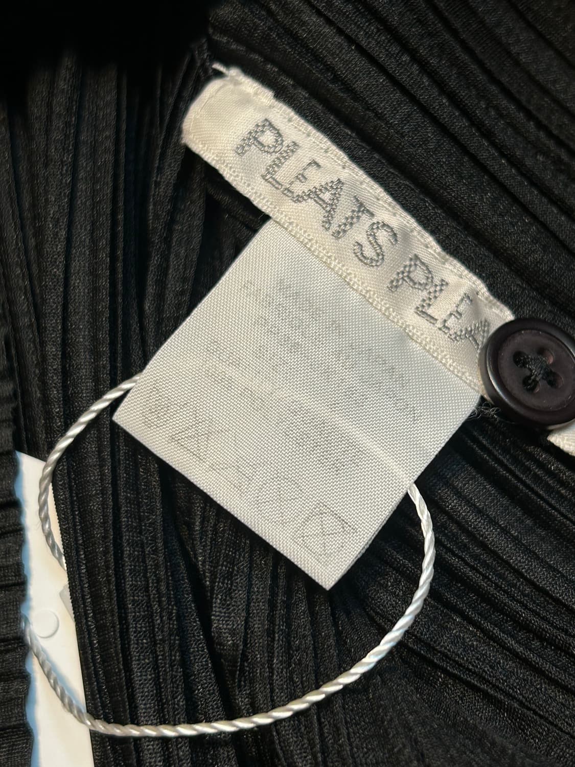 이세이미야케 오픈넥 플리츠 블라우스 상품이미지7