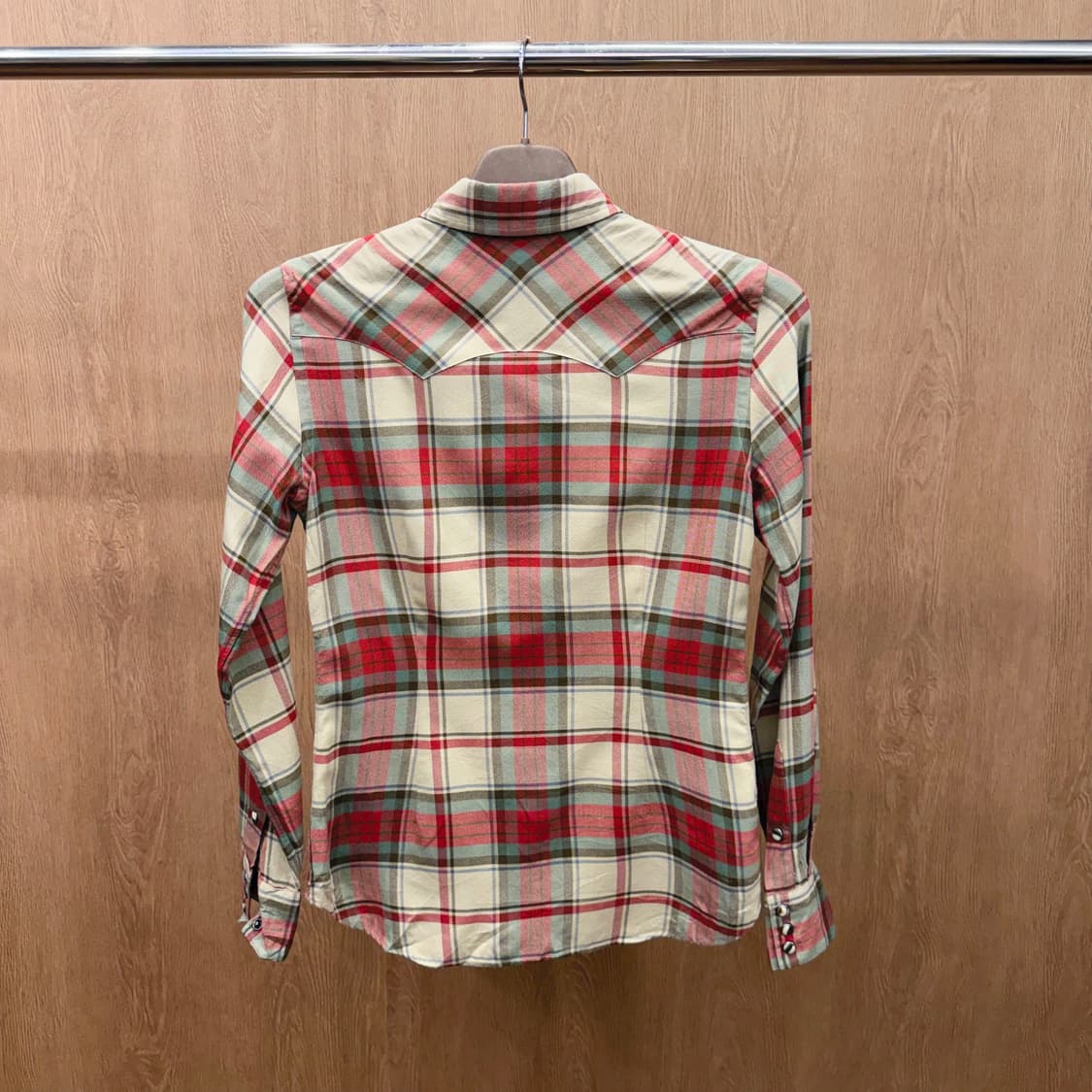 랄프로렌 코튼 셔츠 체크 패턴 웨스턴 스냅 버튼 디테일 레드 아이보리 상품이미지3