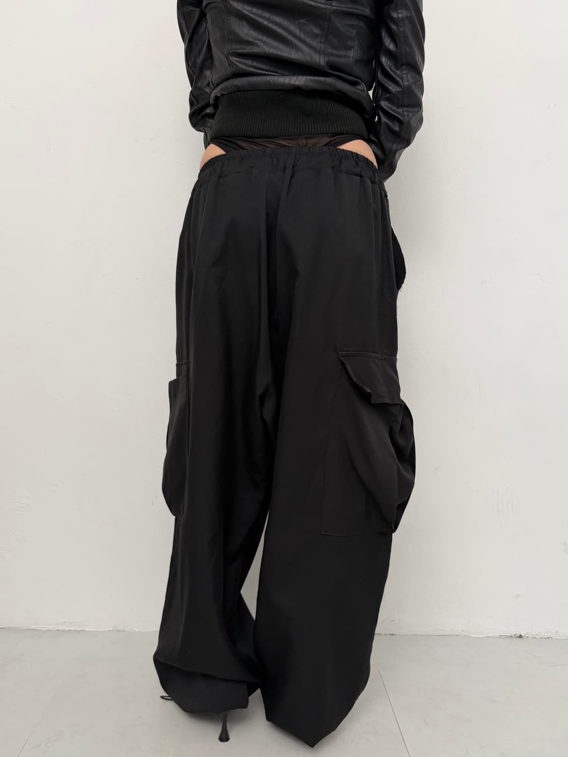 블랙 와이드 카고 팬츠  상품이미지5