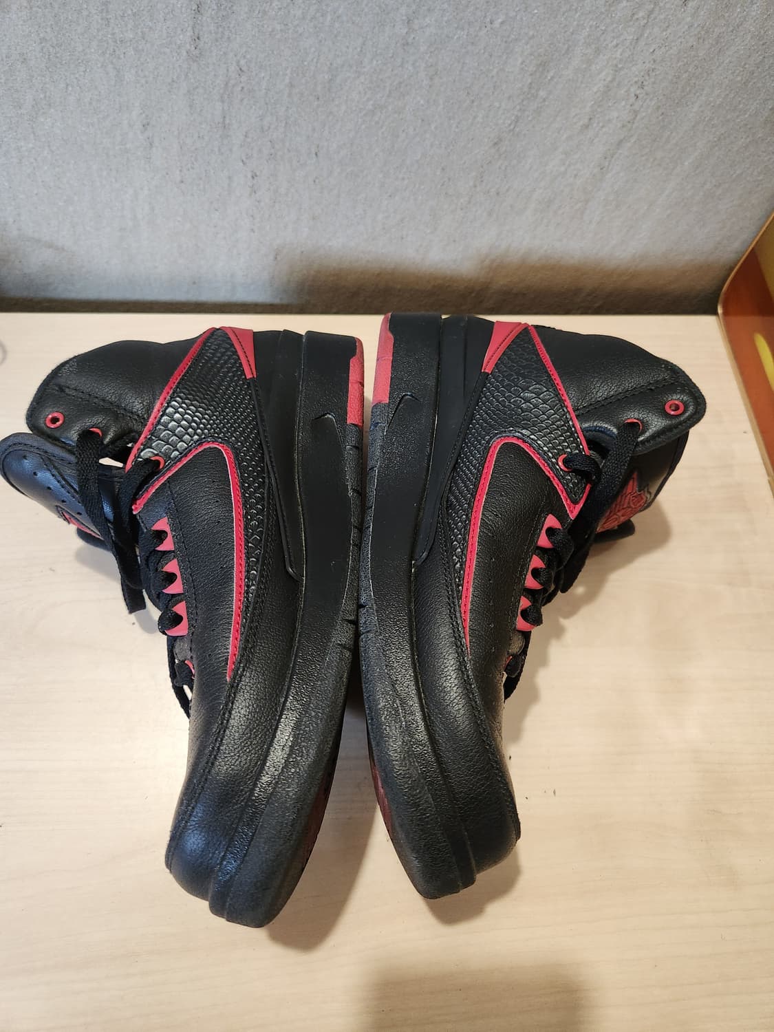 나이키 에어 조던 2 레트로 블랙 레드 (24cm) 🏀 한정판 감성 상품이미지7