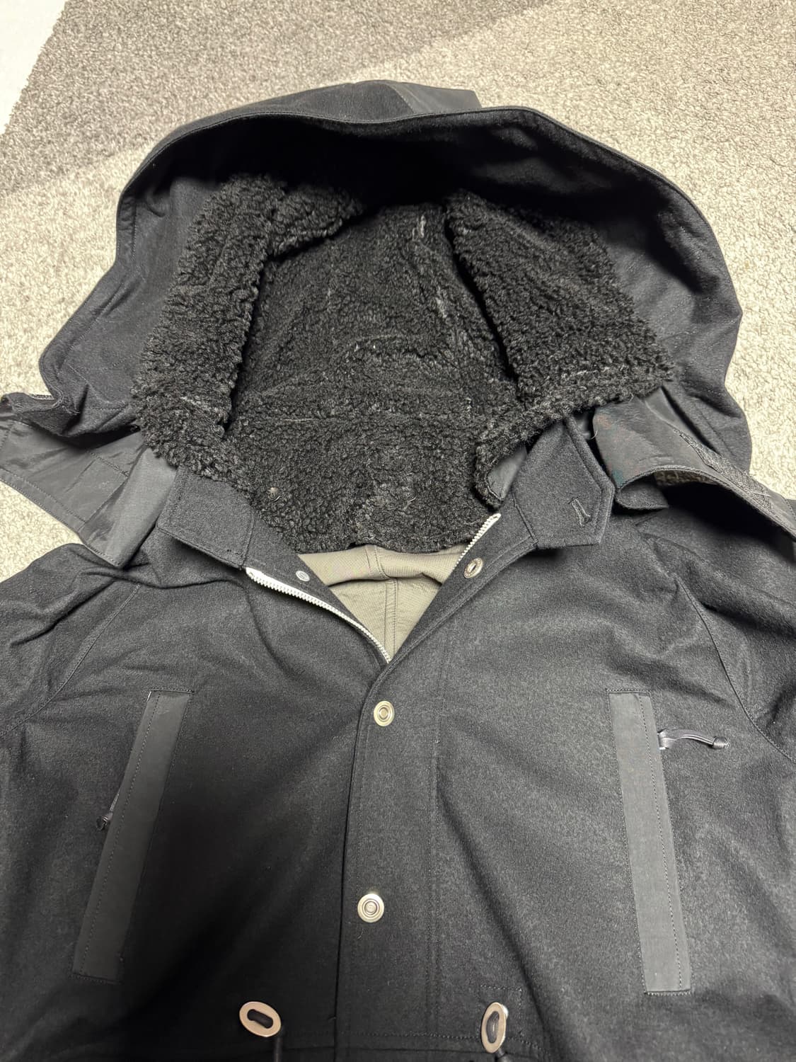 POLIQUANT 블랙 후드 롱 코트 상품이미지5