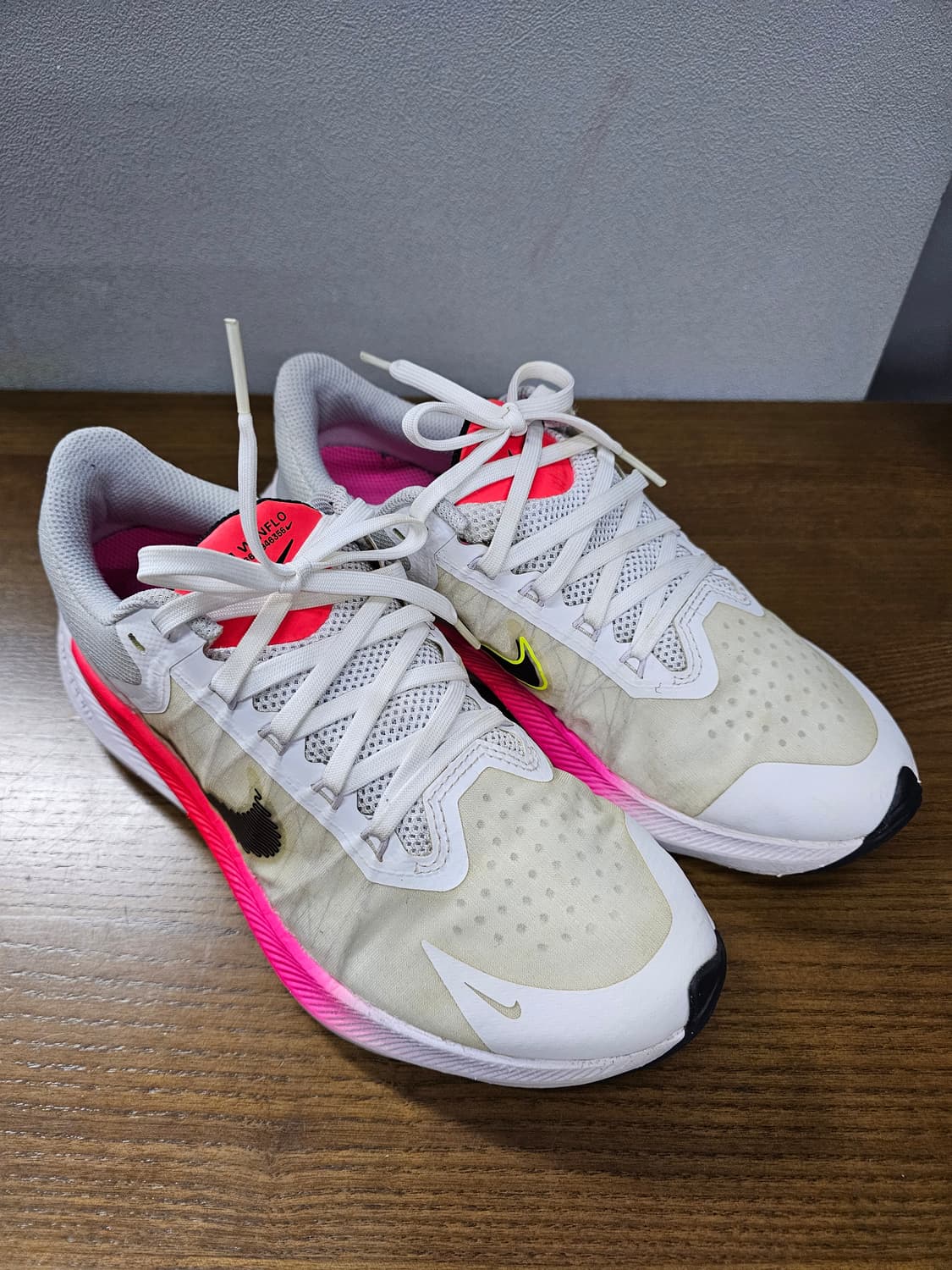 나이키 줌 윈플로 8 '화이트 브라이트 크림슨 상품이미지2