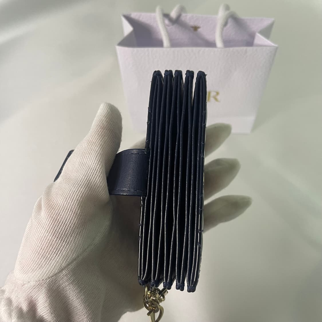 디올 아코디언 카드지갑 상품이미지8