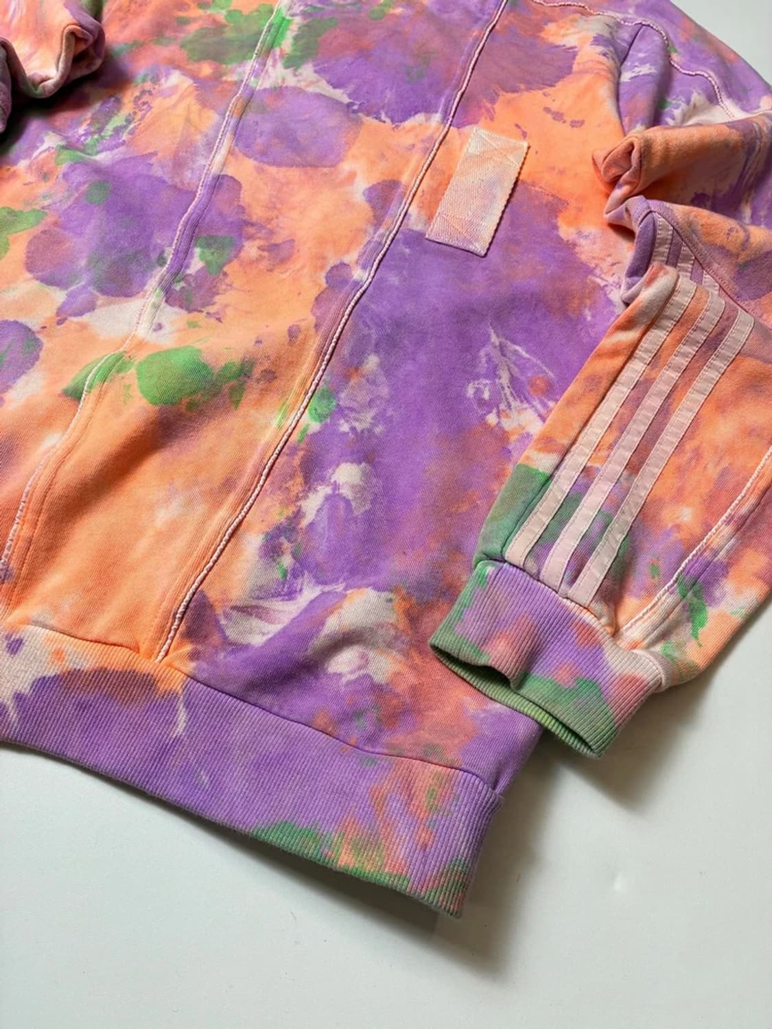 아디다스 x 퍼렐 윌리엄스 18ss 프렌치 테리 맨투맨 PN8803 상품이미지4