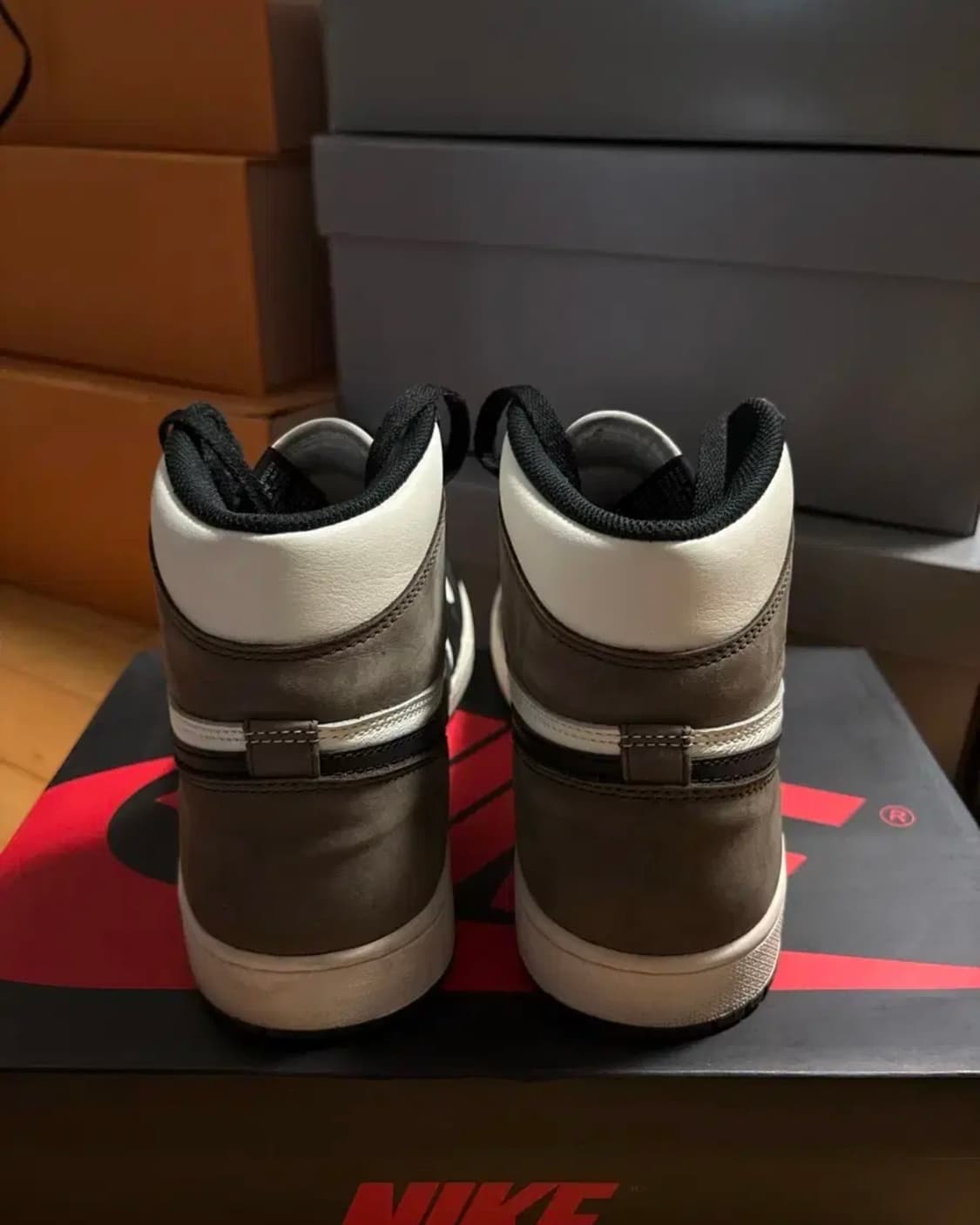 조던 1 다크모카 280 새상품급 상품이미지3