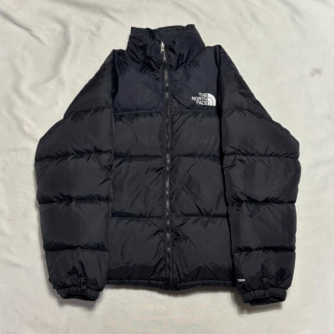 노스페이스 1996 눕시 다운700 블랙패딩 상품이미지2