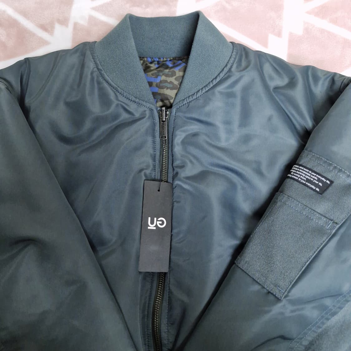 [M] 새상품 GU × 언더커버 콜라보 MA-1 항공 점퍼 리버시블 패딩 상품이미지2