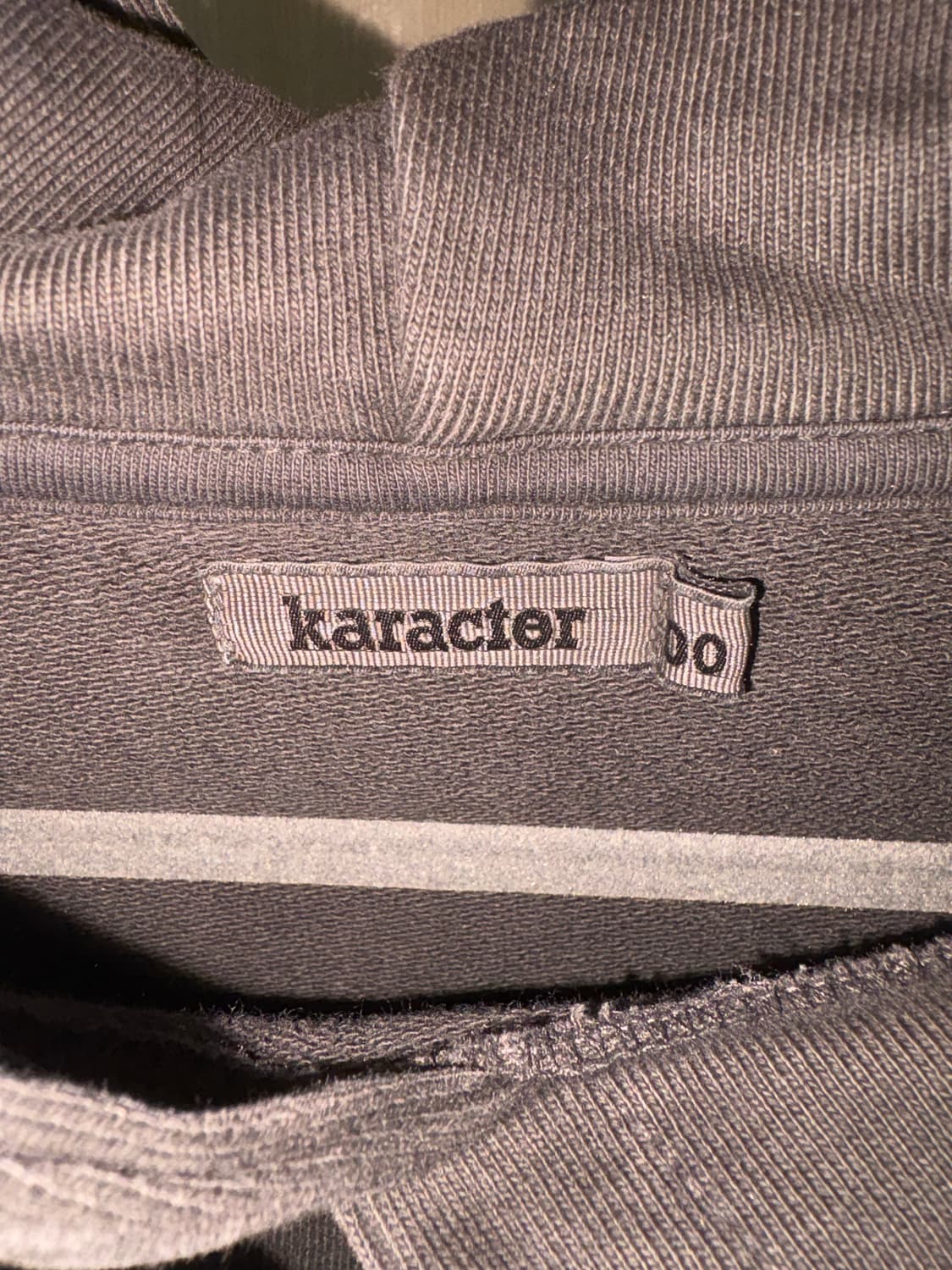 카락터 Grid hoodie / Washed black 후드티 상품이미지3