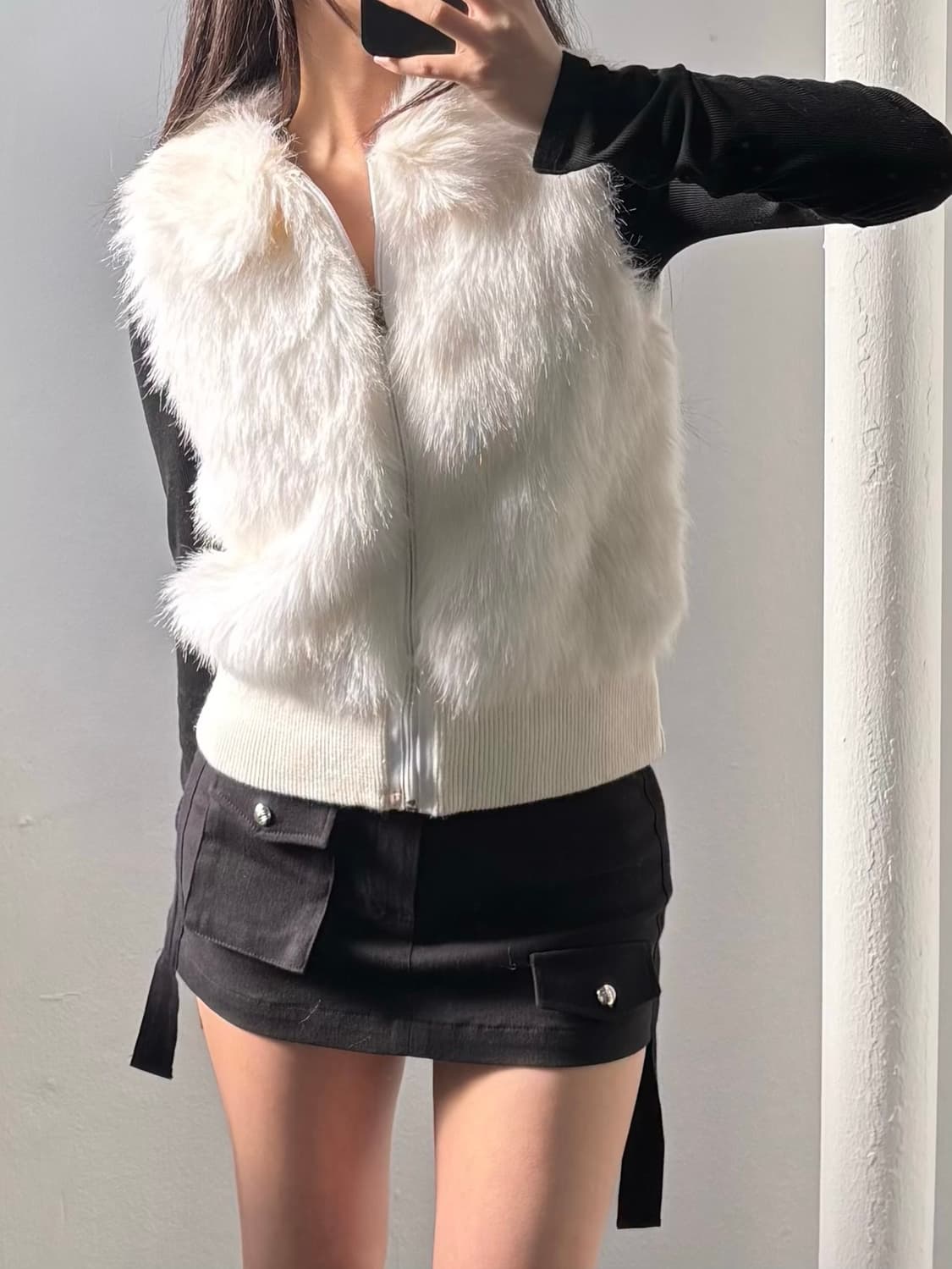 Guess White Fur Zip-up Vest 상품이미지2