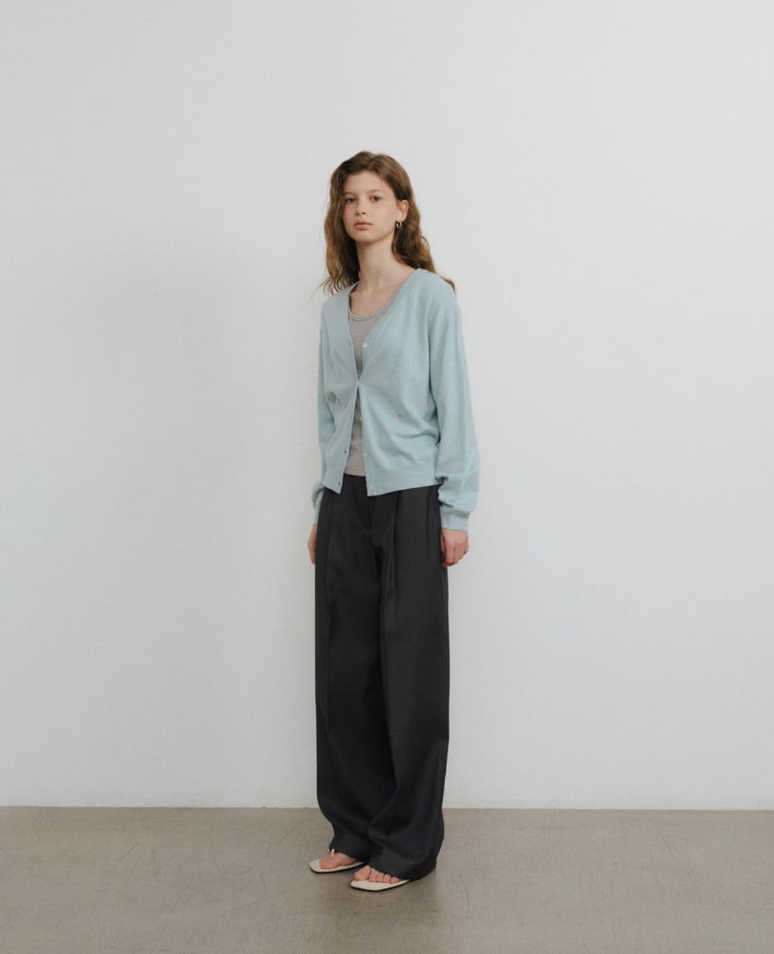 Urago 유라고 피터 핀턱 와이드 슬렉스 슬랙스 팬츠 차콜 상품이미지1