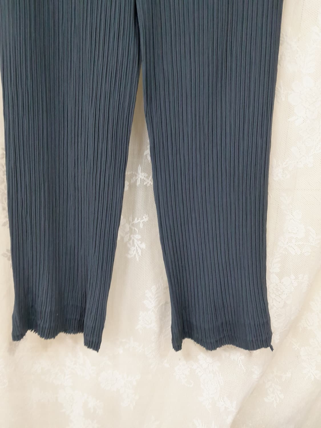 이세미야케 플리츠 플리즈 팬츠 상품이미지2