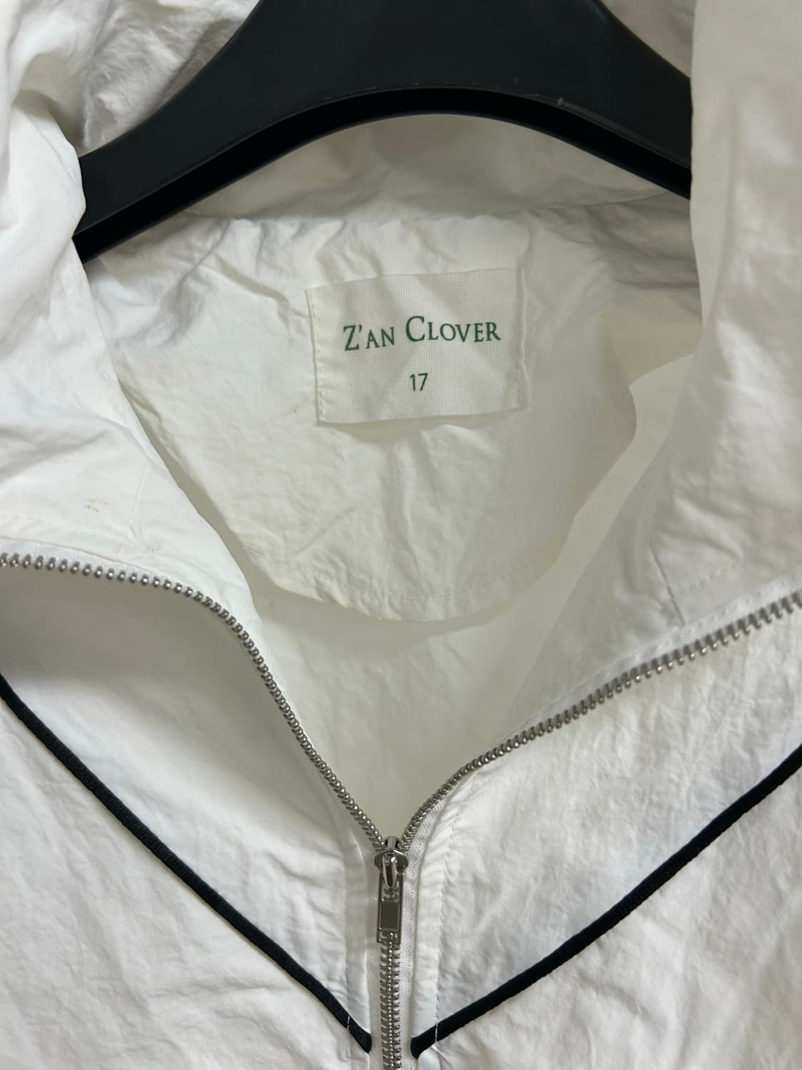 ZAN CLOVER 화이트 바람막이 상품이미지3