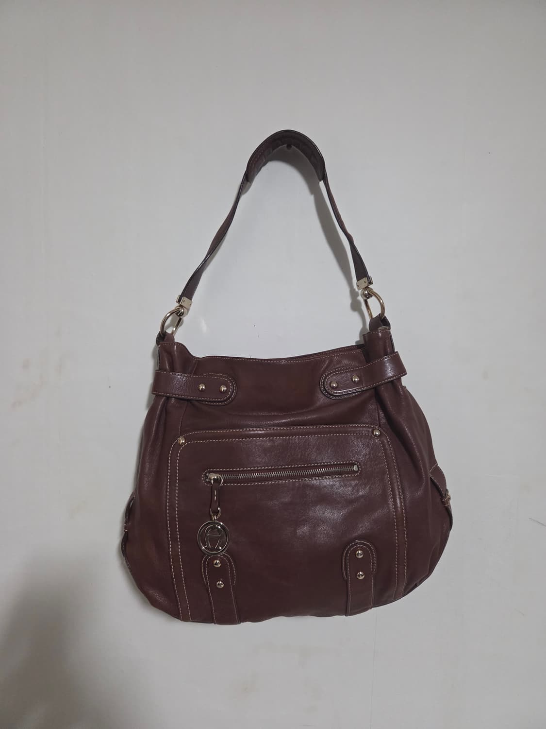 아이그너 브라운 가죽 숄더백 상품이미지1