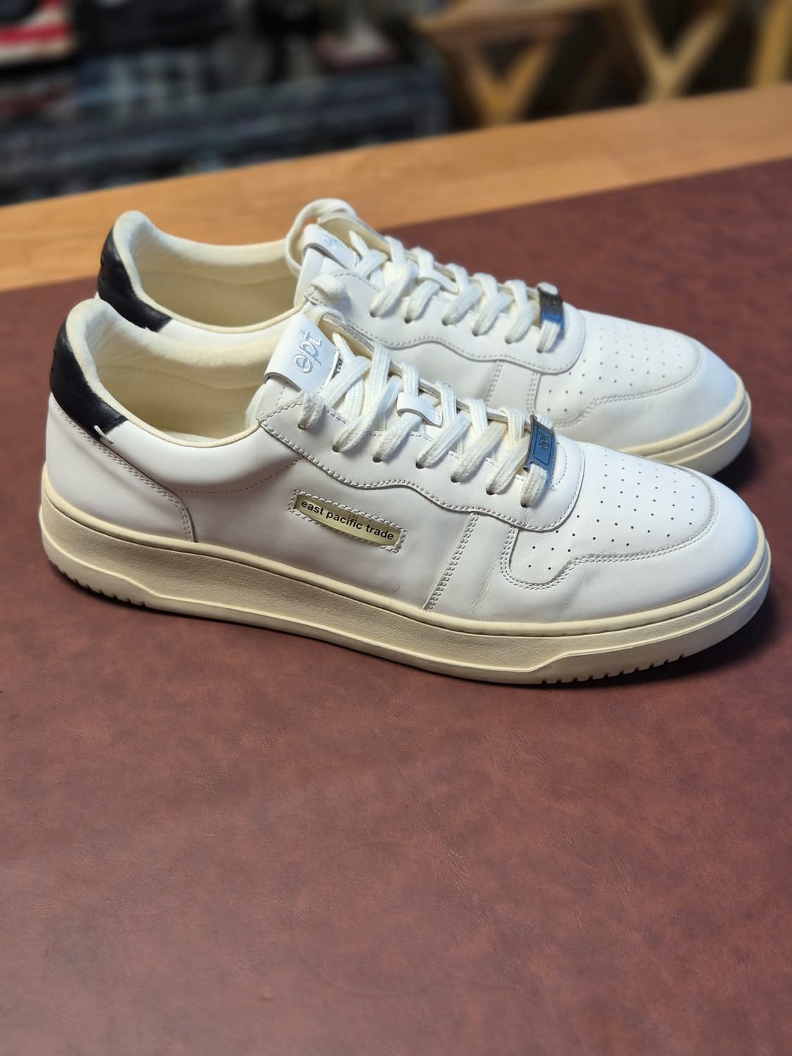 실착용1회 295-300(10.5) 이피티 코트 오프화이트  상품이미지2