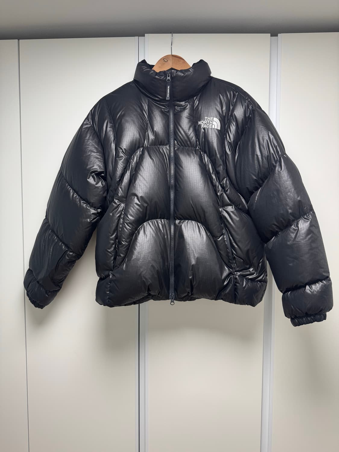 노스페이스 화이트 라벨 웨이브 RDS 다운 자켓 블랙 상품이미지1