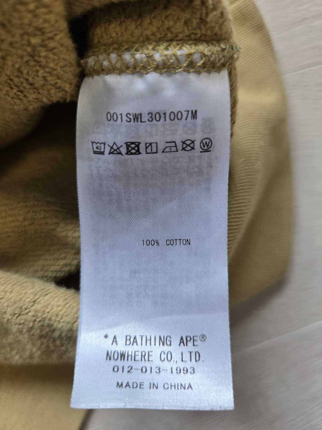 베이프 카모 샤크 크루넥스웨트셔츠 상품이미지4