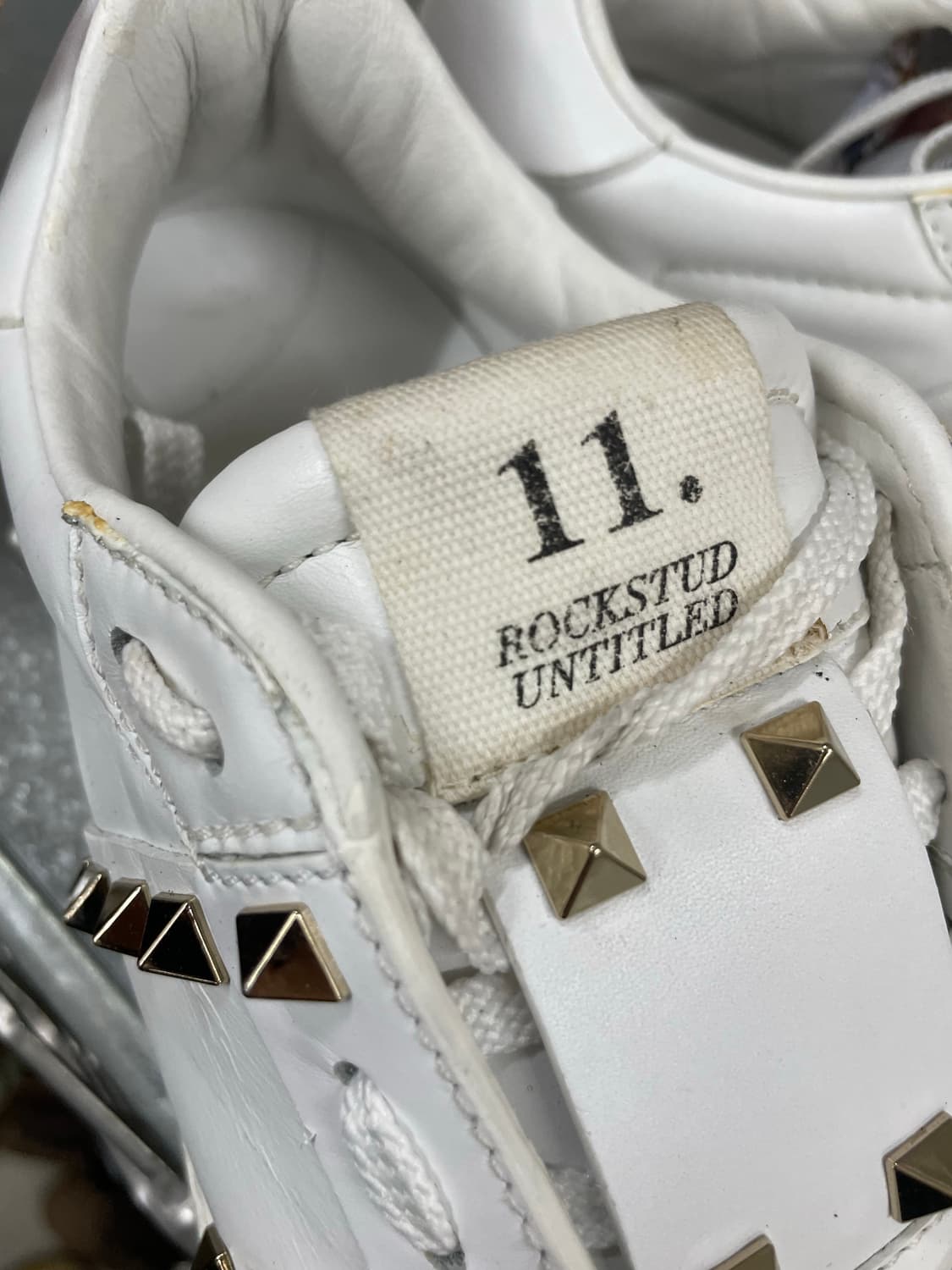 발렌티노 락스터드 스니커즈 37 상품이미지7