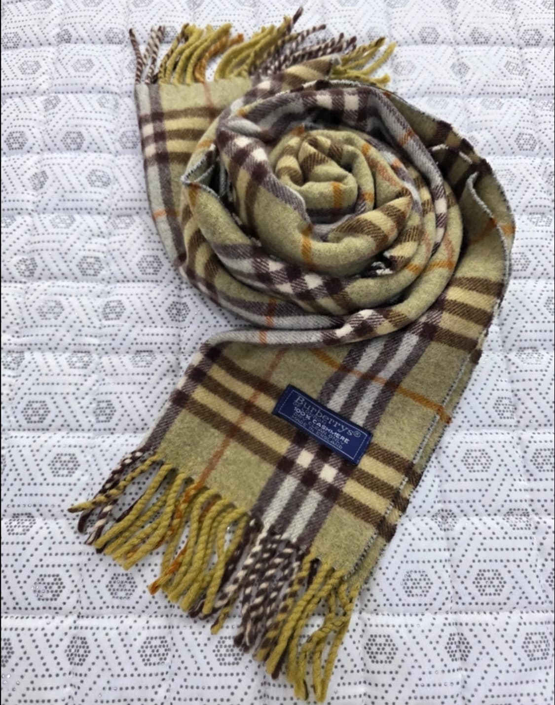 버버리 100% 캐시미어 머플러 상품이미지1