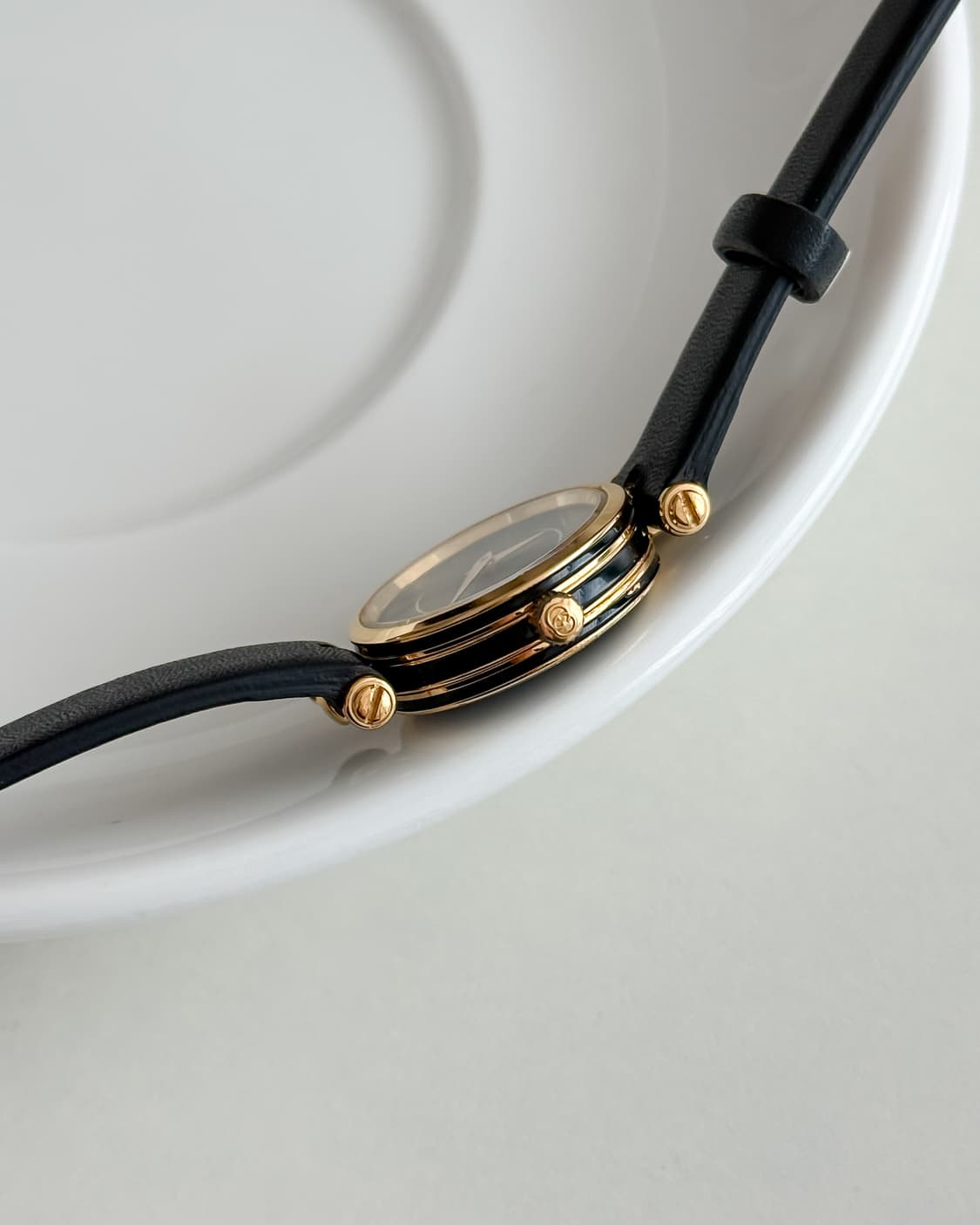 구찌 블랙 셰리 시계 상품이미지2