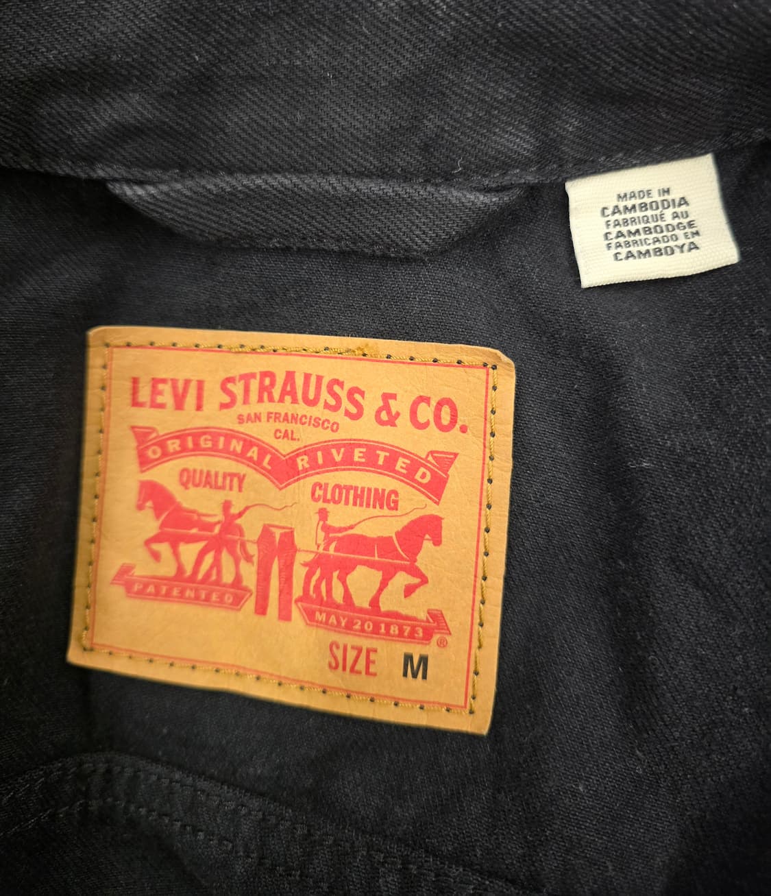 리바이스 블랙데님 트러커 자켓 
싸이즈 95 m 상품이미지5