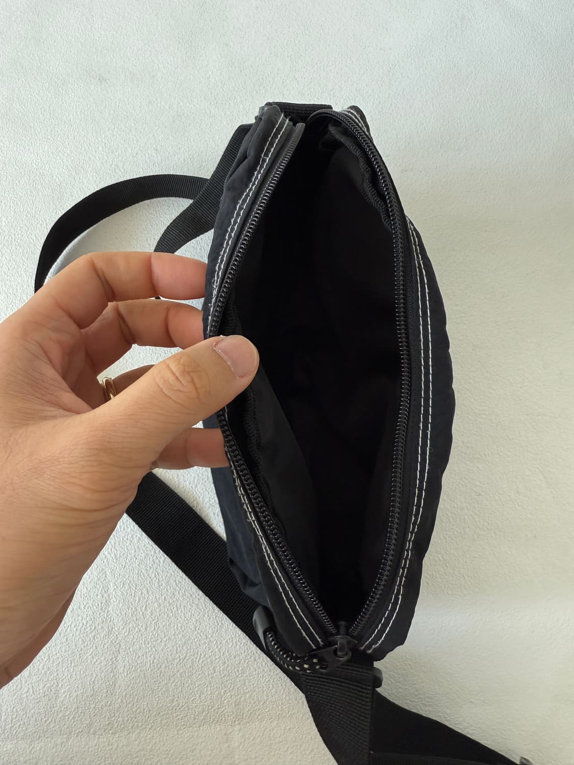 미스치프(MSCHF) 크로스백 상품이미지4