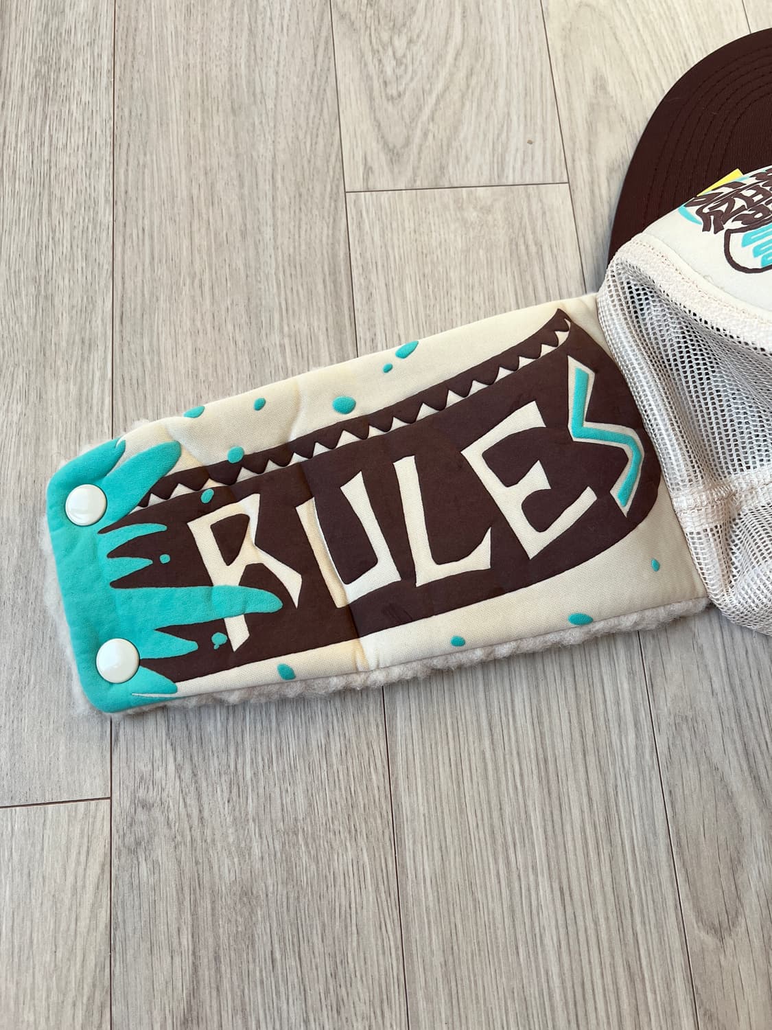 (새상품) 캐피탈 캡사이즈 룰 pt 럼버 트럭 캡 오프화이트 브라운 상품이미지3