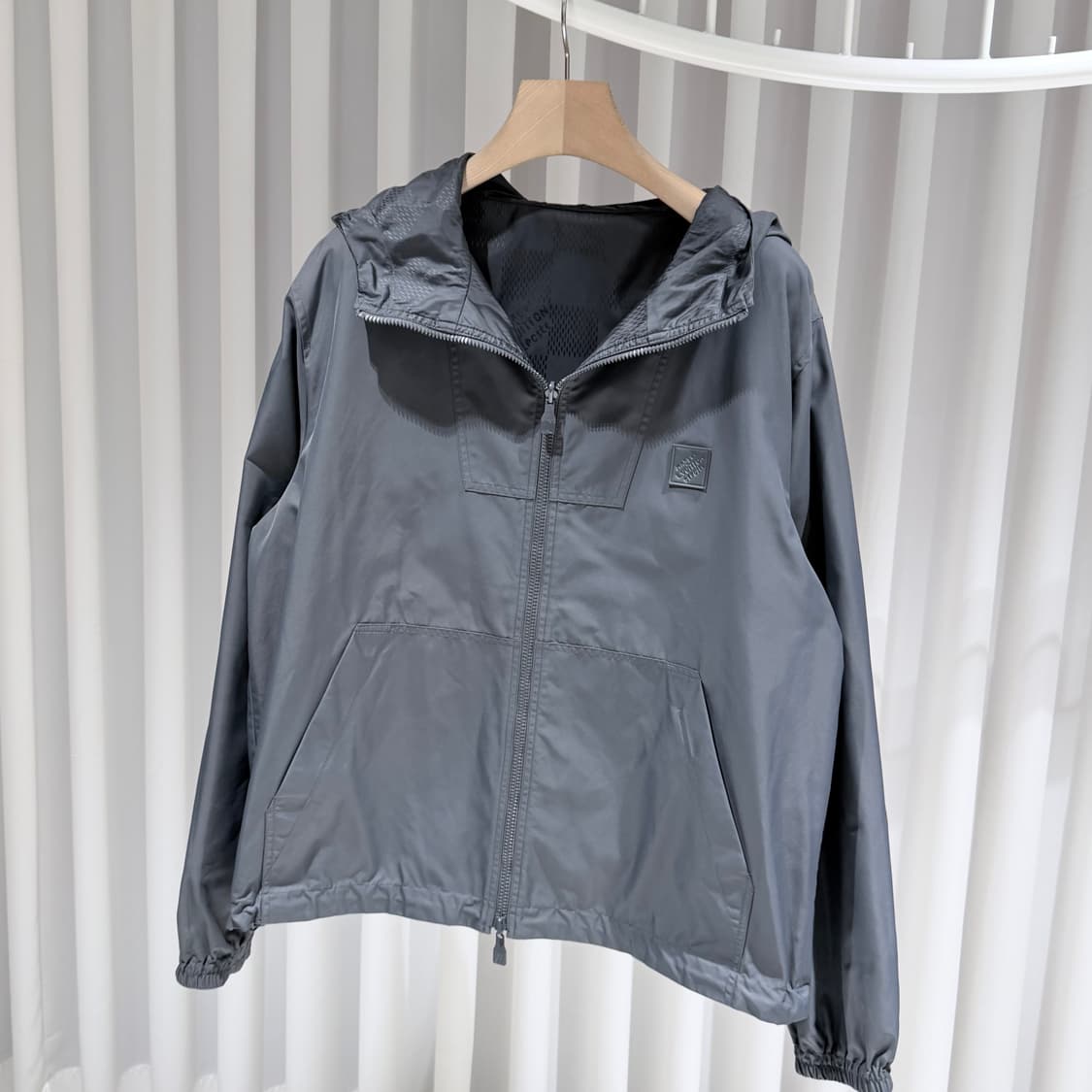 52 / 루이비통 다미에 자카드 리버서블 나일론 윈드브레이커 상품이미지7