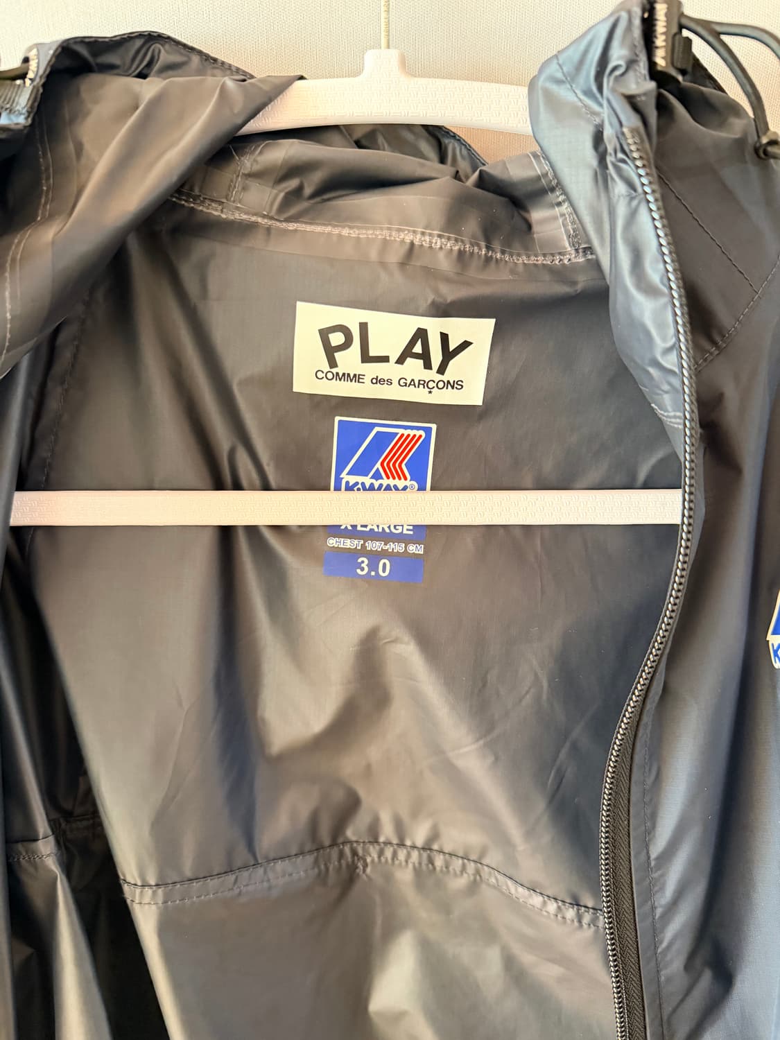 플레이 꼼데가르송 X 까웨 풀 집 자켓 네이비 XL 상품이미지3