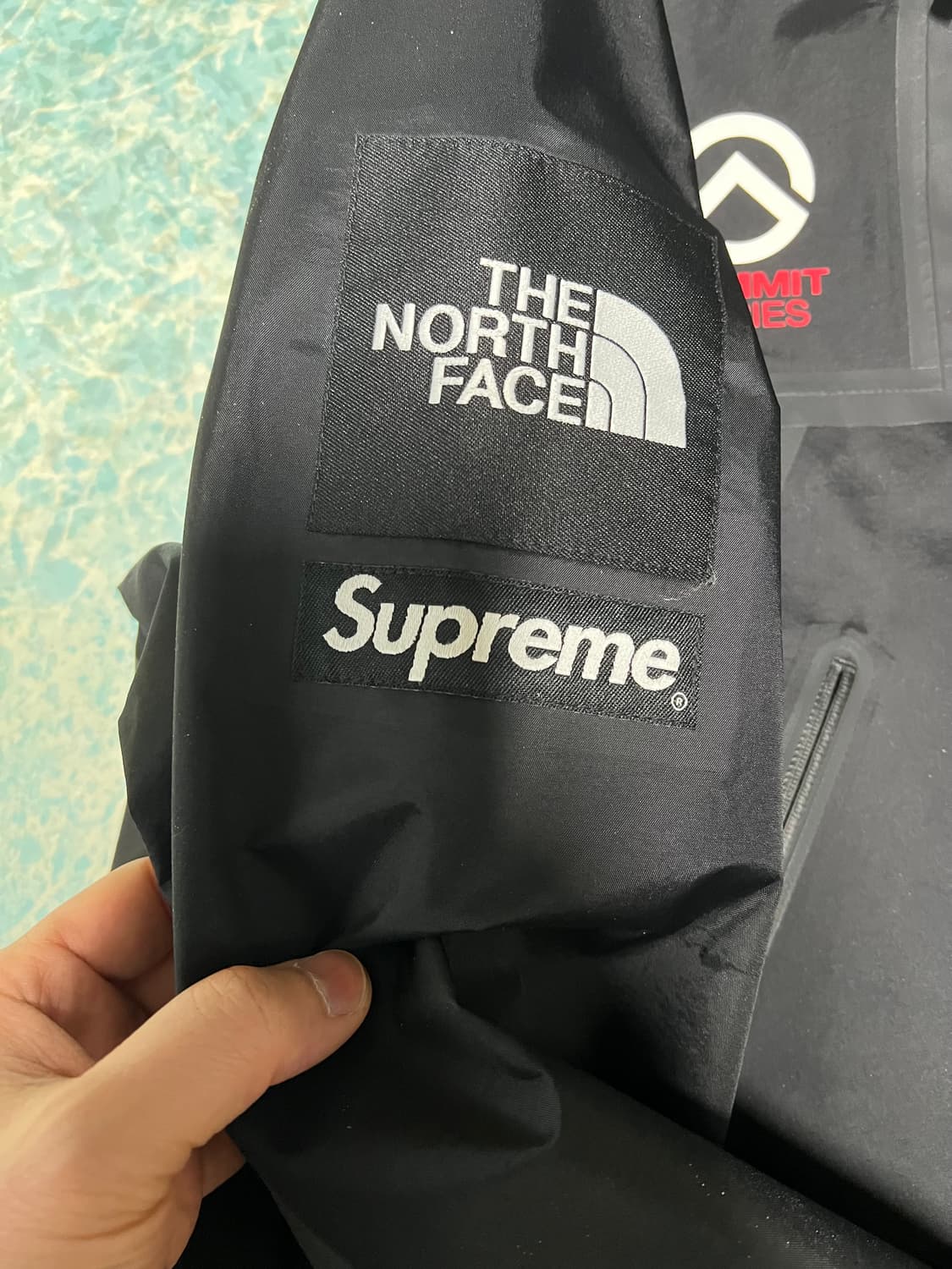 슈프림 노스페이스 서밋시리즈 테이프심 자켓 상품이미지3