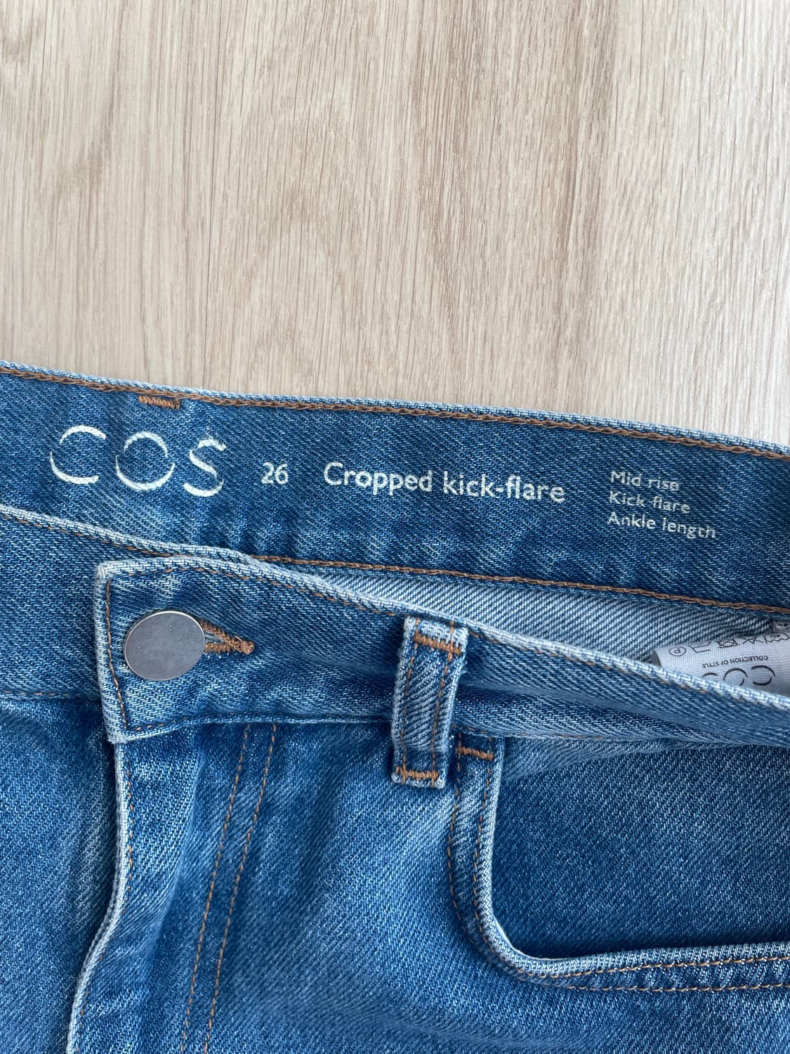 COS 코스 Cropped kick-flare denim (size26) 상품이미지5