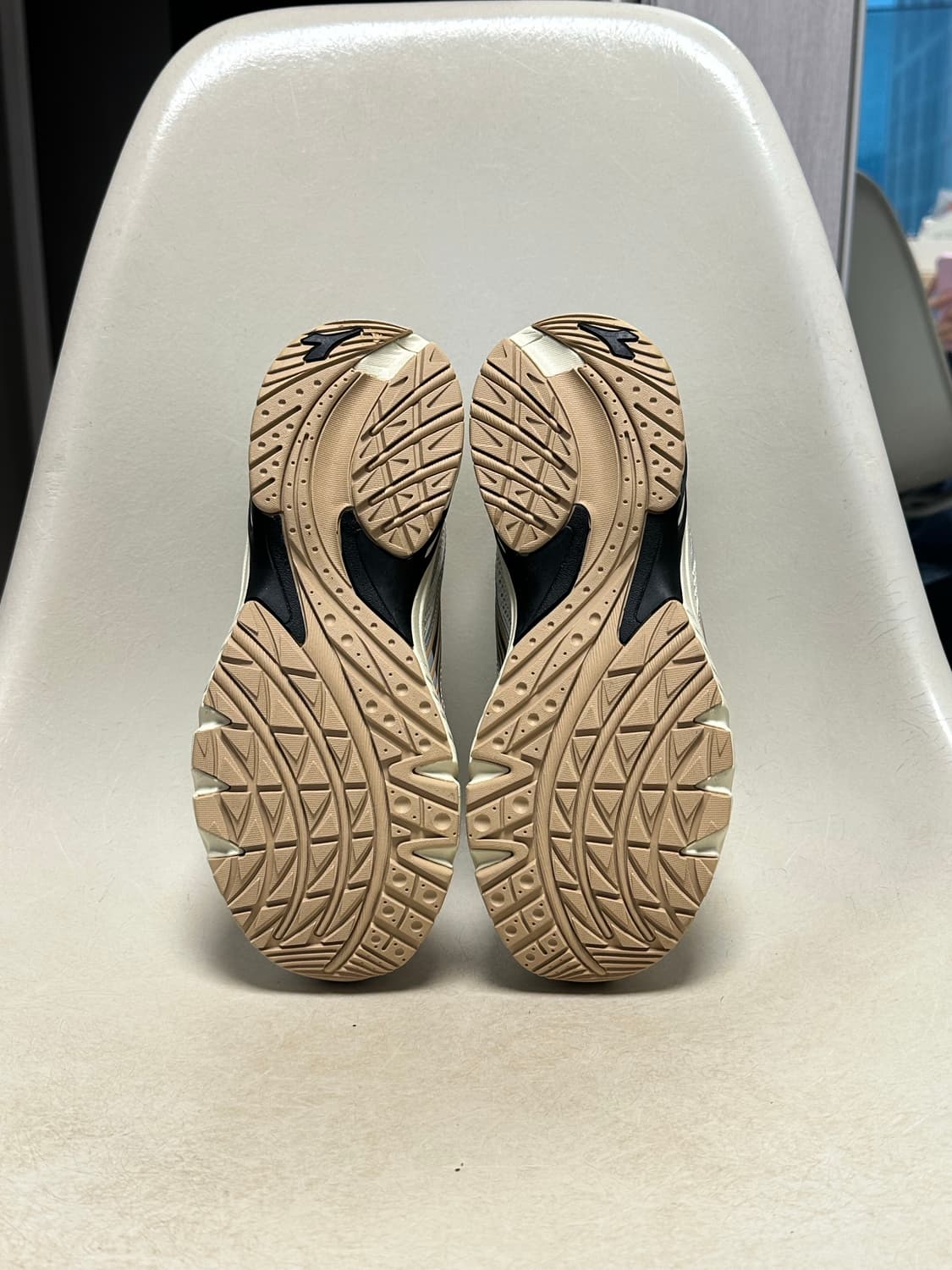 디아도라 스니커즈 상품이미지3