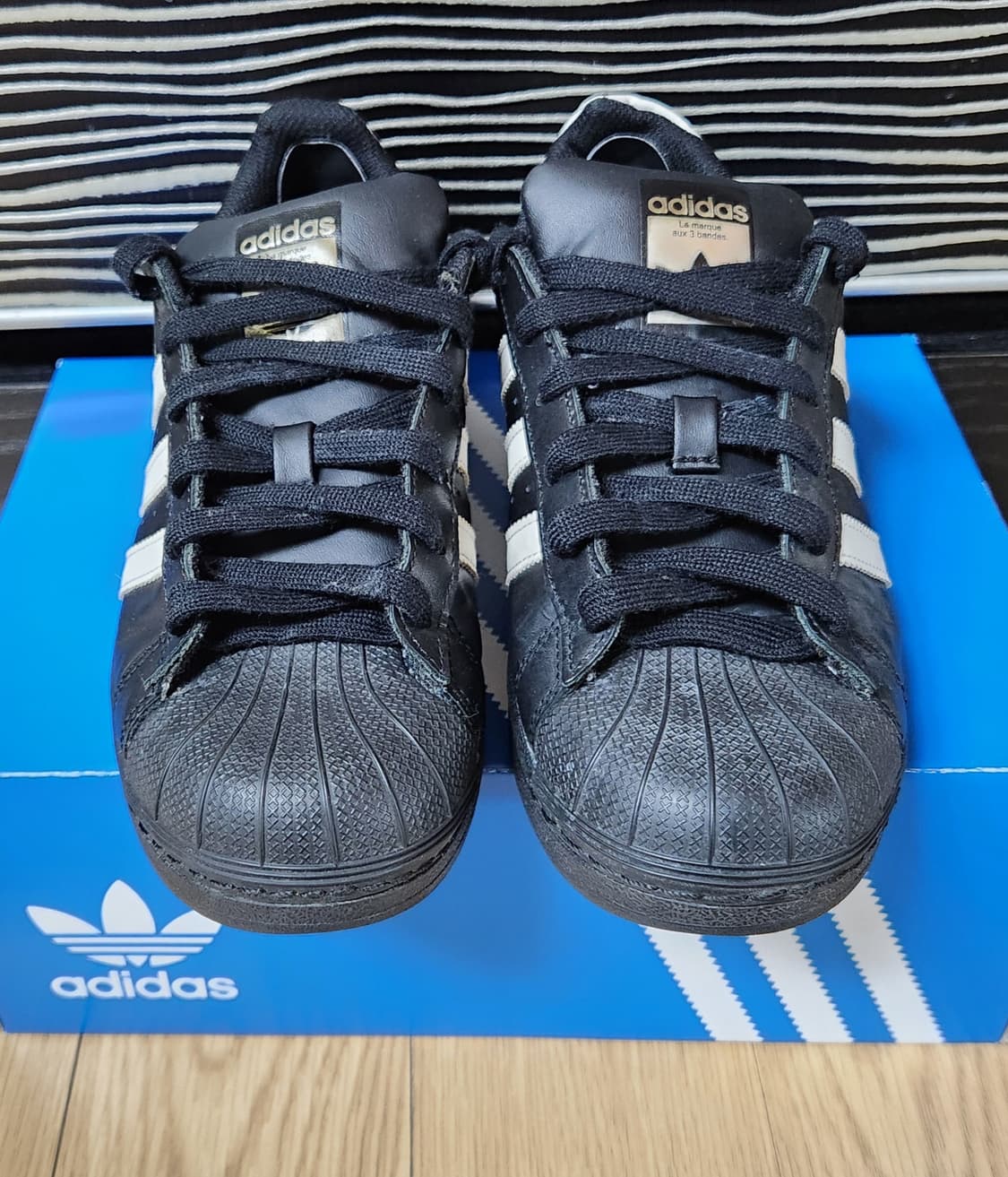 adidas 아디다스 슈퍼스타 블랙 & 화이트 
스니커즈, 운동화 230 상품이미지3