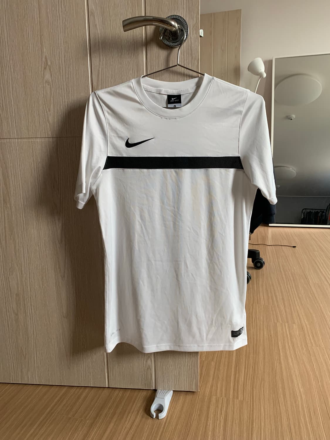 나이키 트레이닝 반팔  상품이미지1