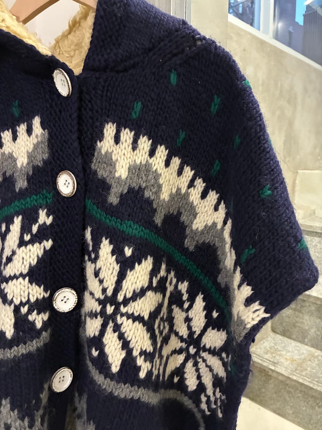 스나오 쿠와하라 니트 판초 상품이미지3