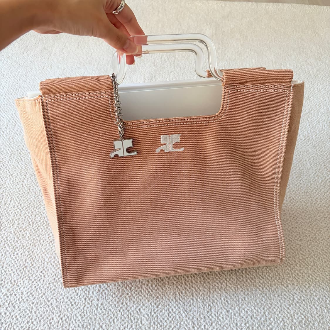 꾸레쥬 아크릴 핸들 코랄 캔버스 토트백+키링 상품이미지10