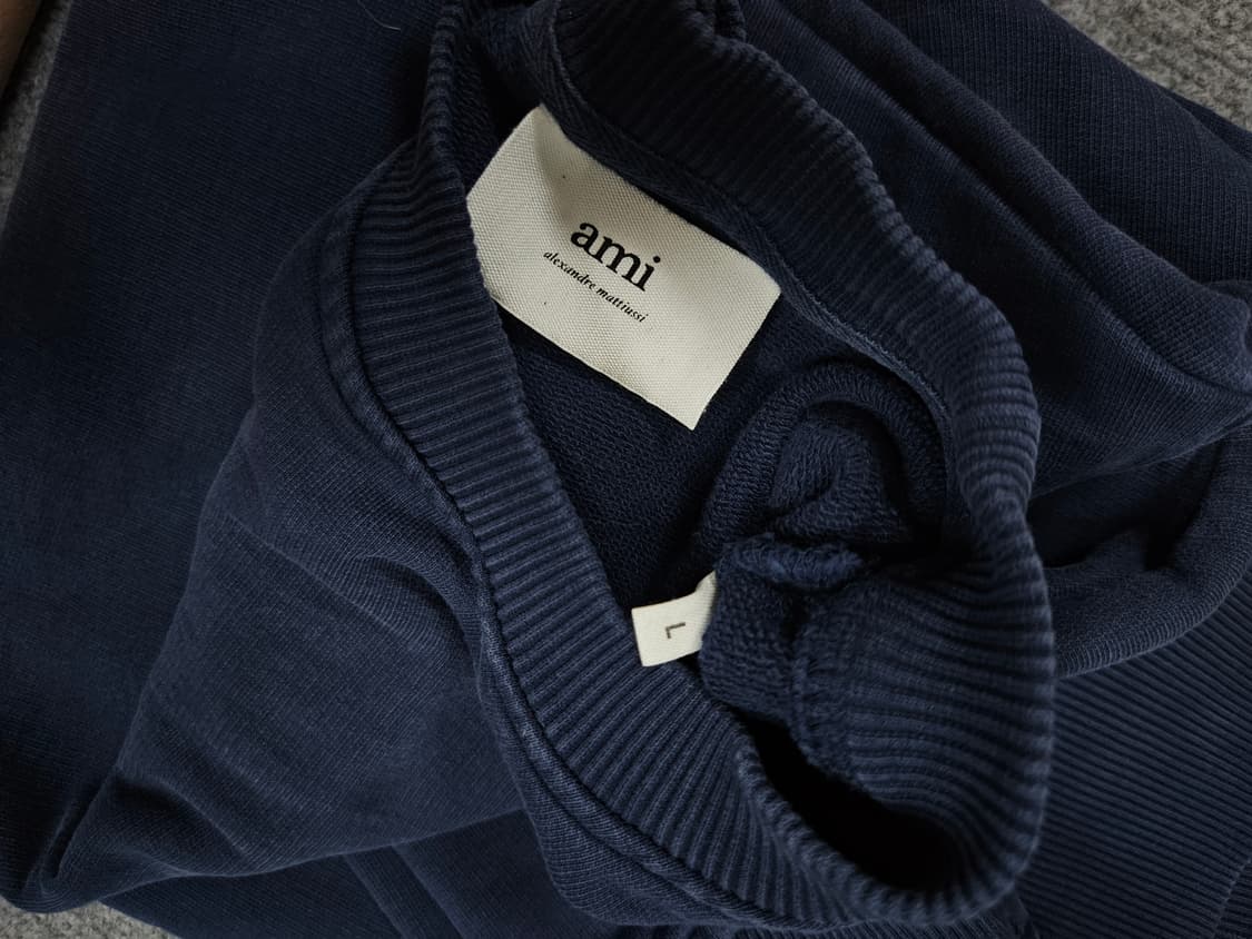 아미 스몰 하트 로고 맨투맨 급처 상품이미지6